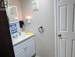 Lower level 4pc bath -