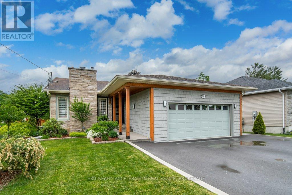 252 Bridge Street W, Greater Napanee (Greater Napanee), ON - Outdoor