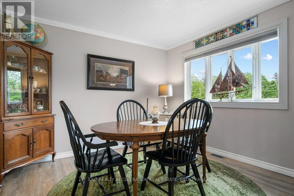252 Bridge Street W, Greater Napanee (Greater Napanee), ON - Indoor Photo Showing Dining Room