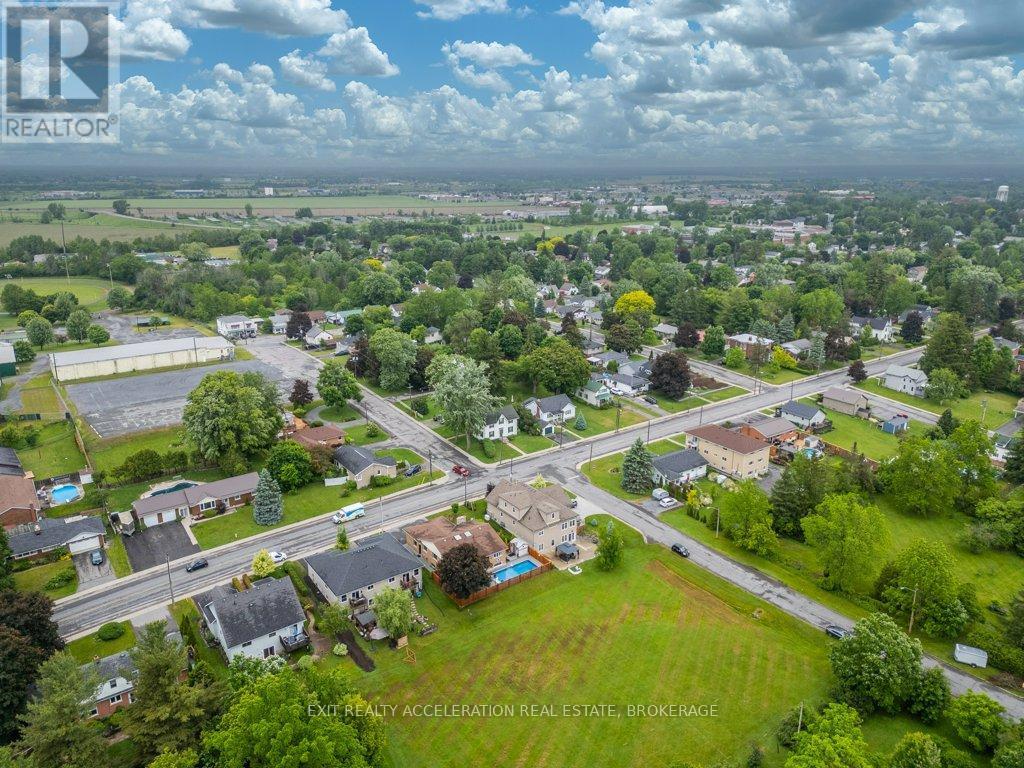 252 Bridge Street W, Greater Napanee (Greater Napanee), ON - Outdoor With View