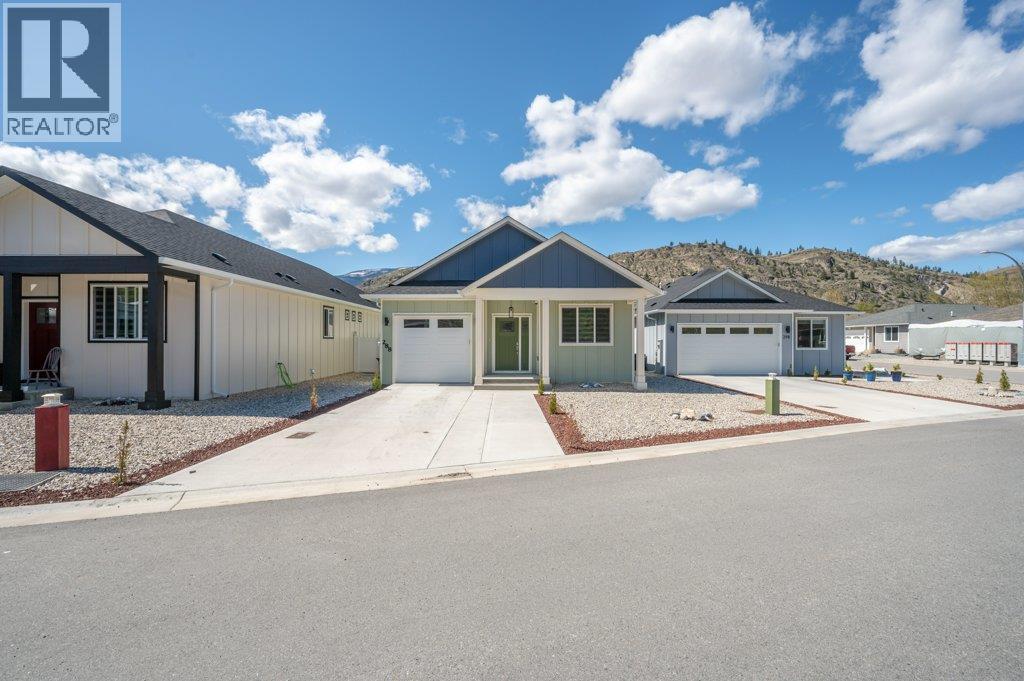 288 Bentgrass Avenue, Oliver, BC - Outdoor With Facade