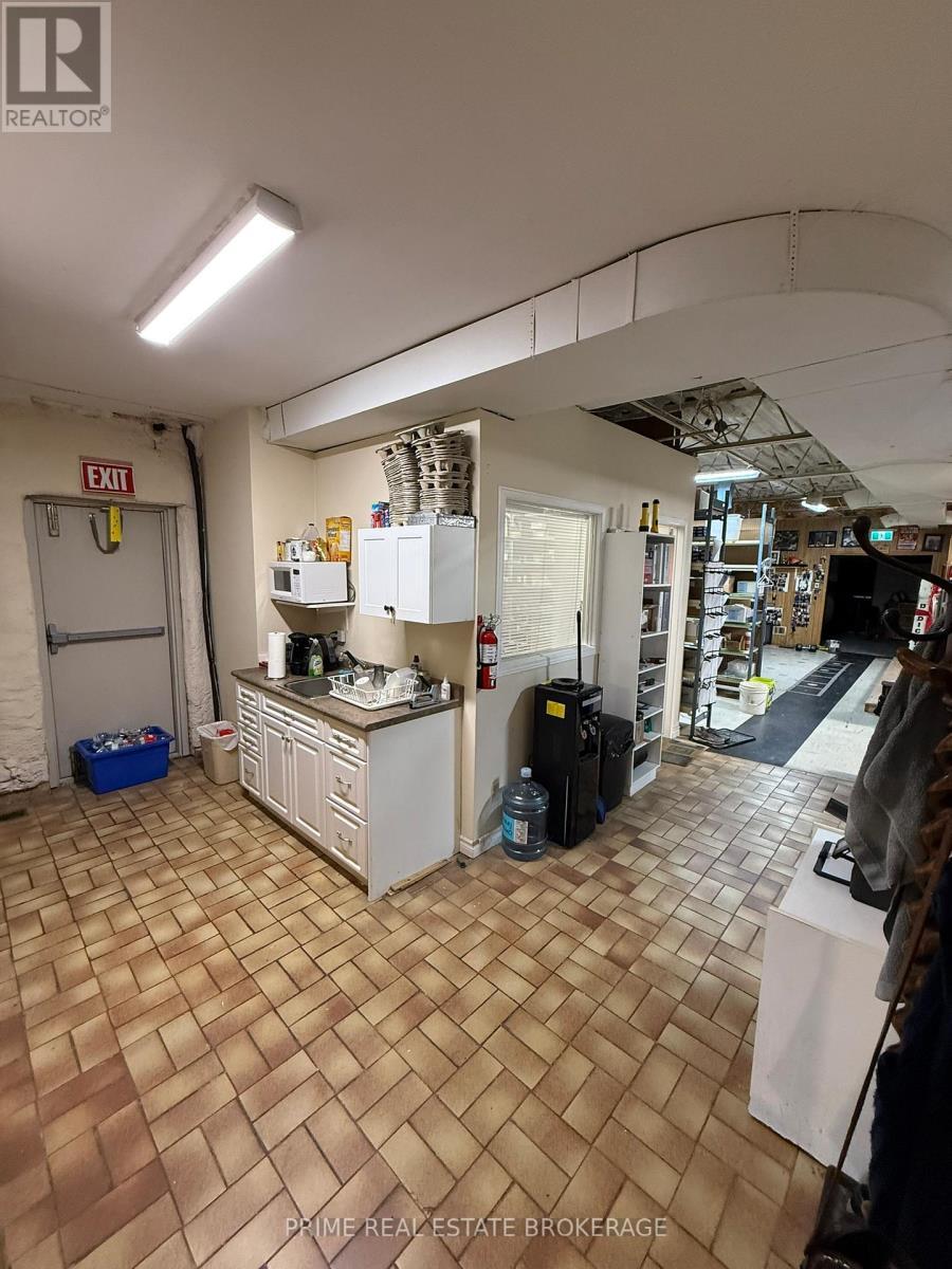 790 Little Grey Street, London East (East L), ON