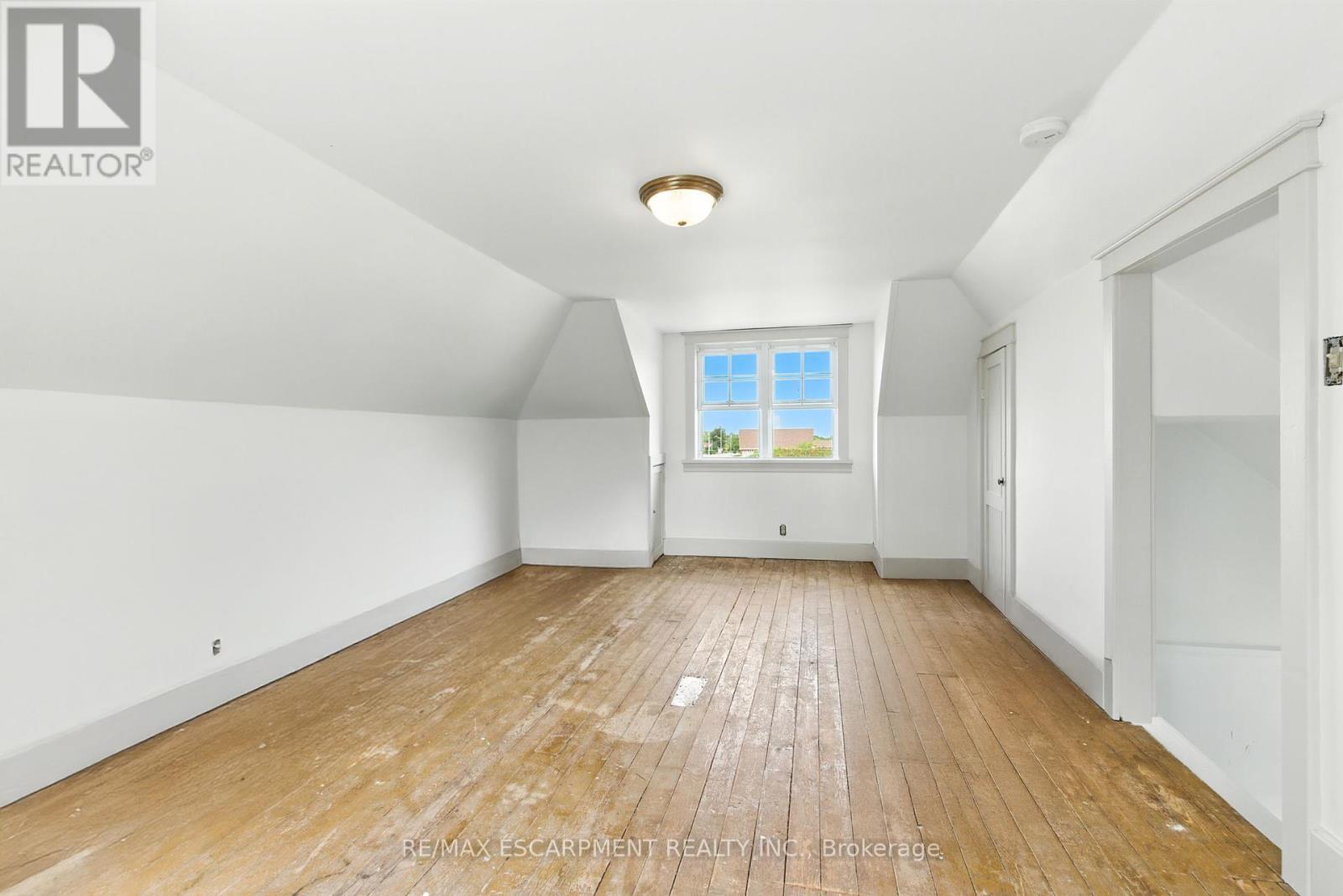 Attic - 908 Highway 8, Hamilton, ON - Indoor Photo Showing Other Room