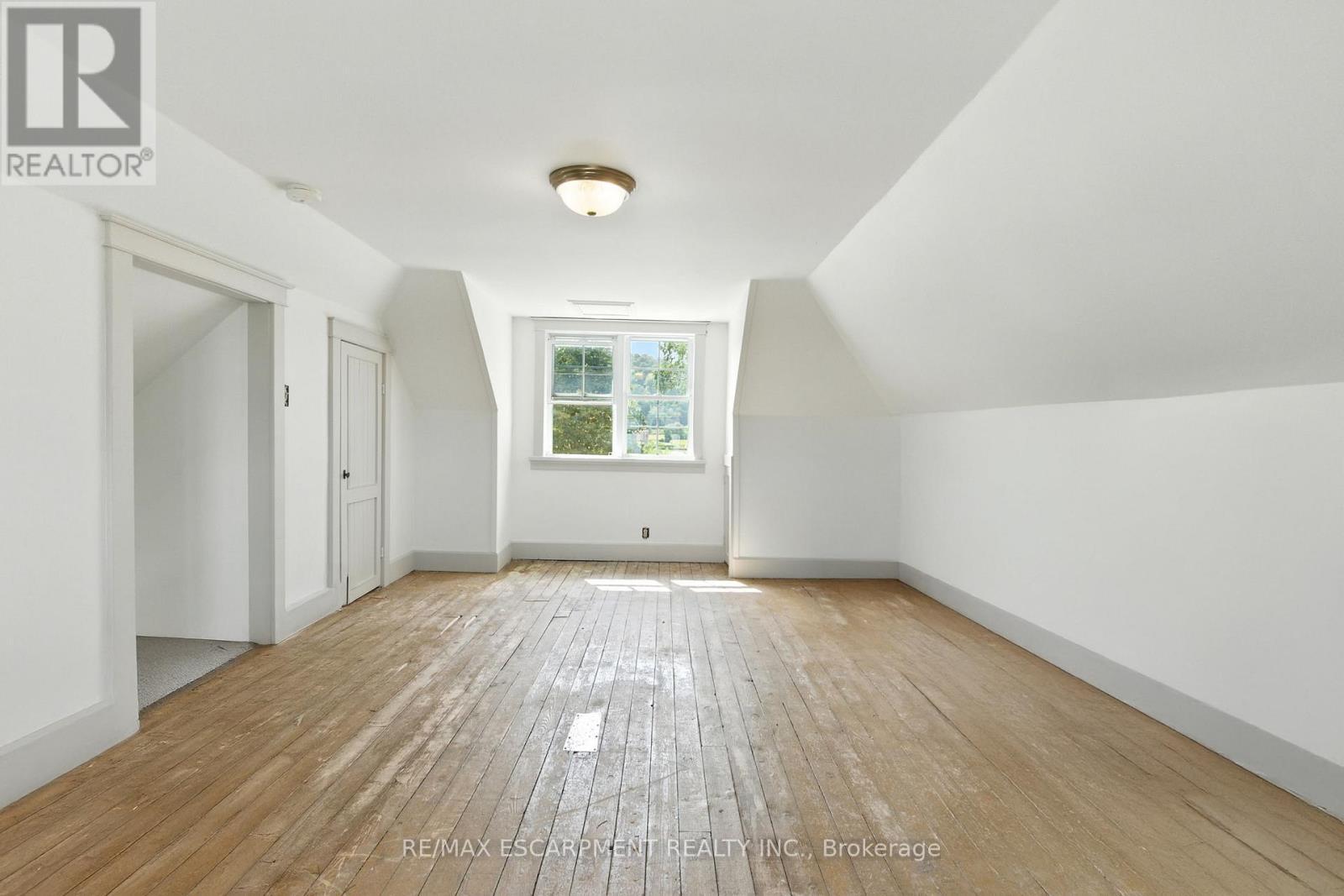 Attic - 908 Highway 8, Hamilton, ON - Indoor Photo Showing Other Room