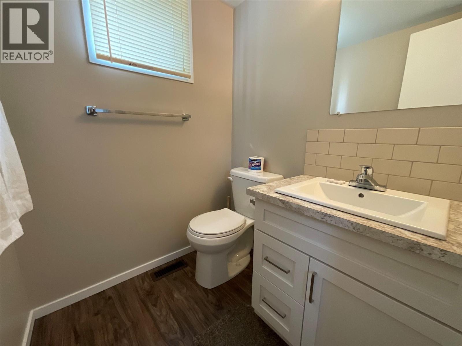 64 Merrick Place, Tumbler Ridge, BC - Indoor Photo Showing Bathroom