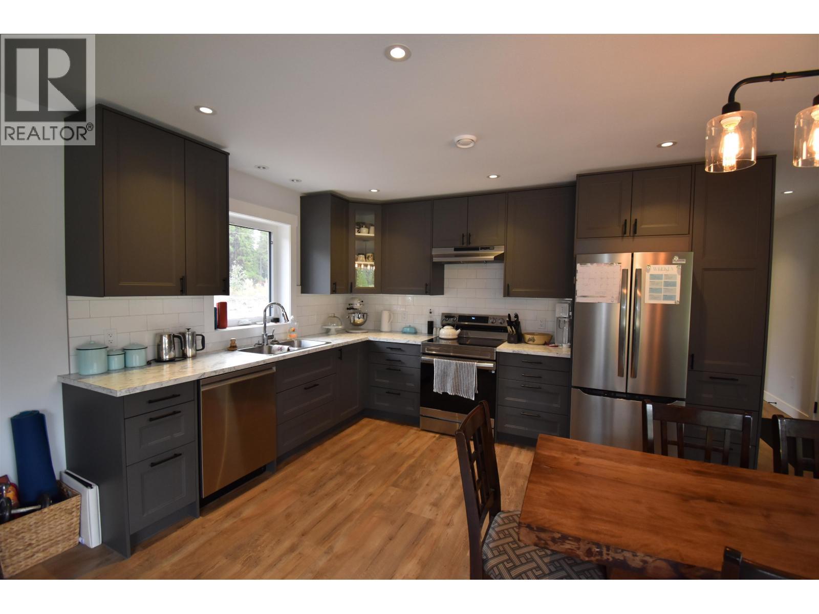 10955 Skillhorn Road, Telkwa, BC