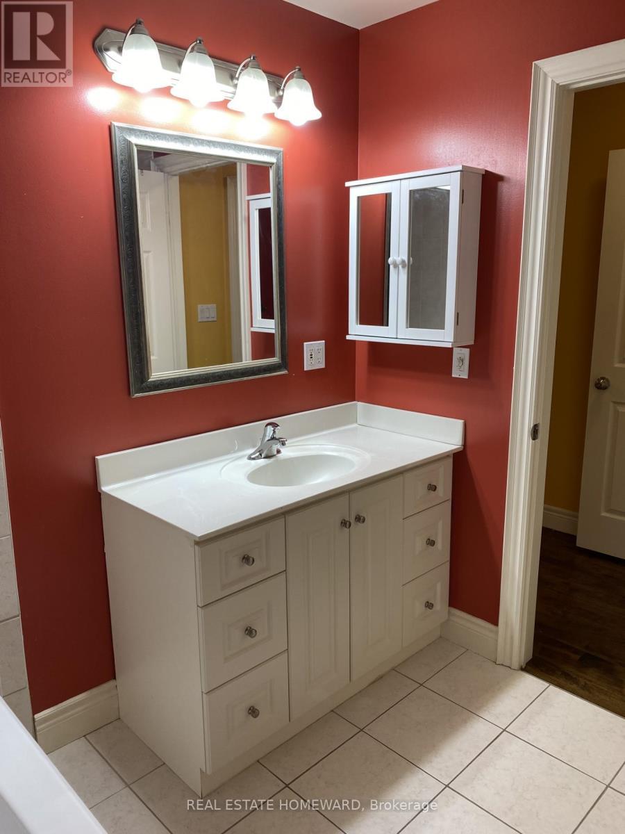 7400 Islington Avenue, Vaughan, ON - Indoor Photo Showing Bathroom