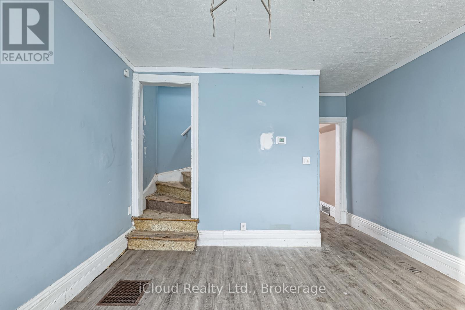 1083 3Rd A Avenue E, Owen Sound, ON - Indoor Photo Showing Other Room