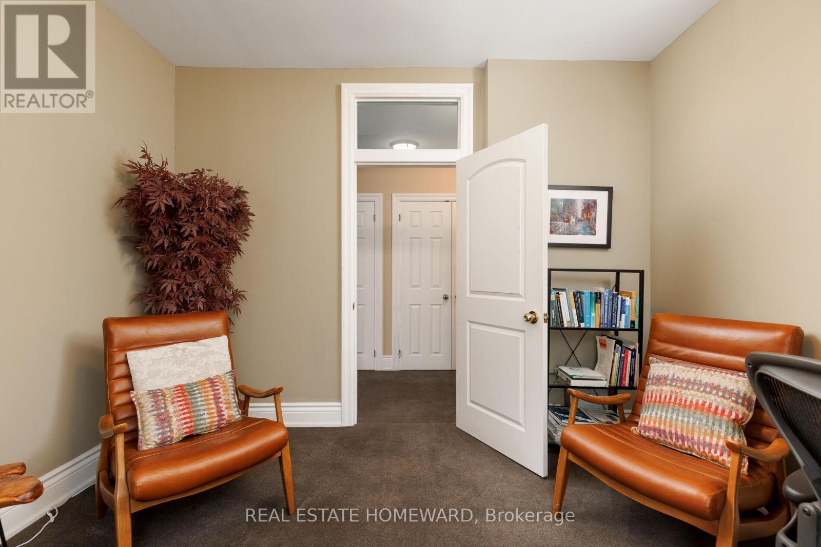 6 Main Street, Toronto, ON - Indoor Photo Showing Other Room