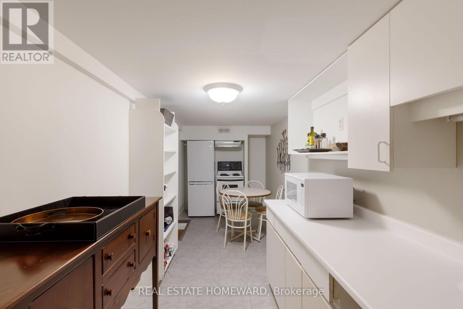 6 Main Street, Toronto, ON - Indoor