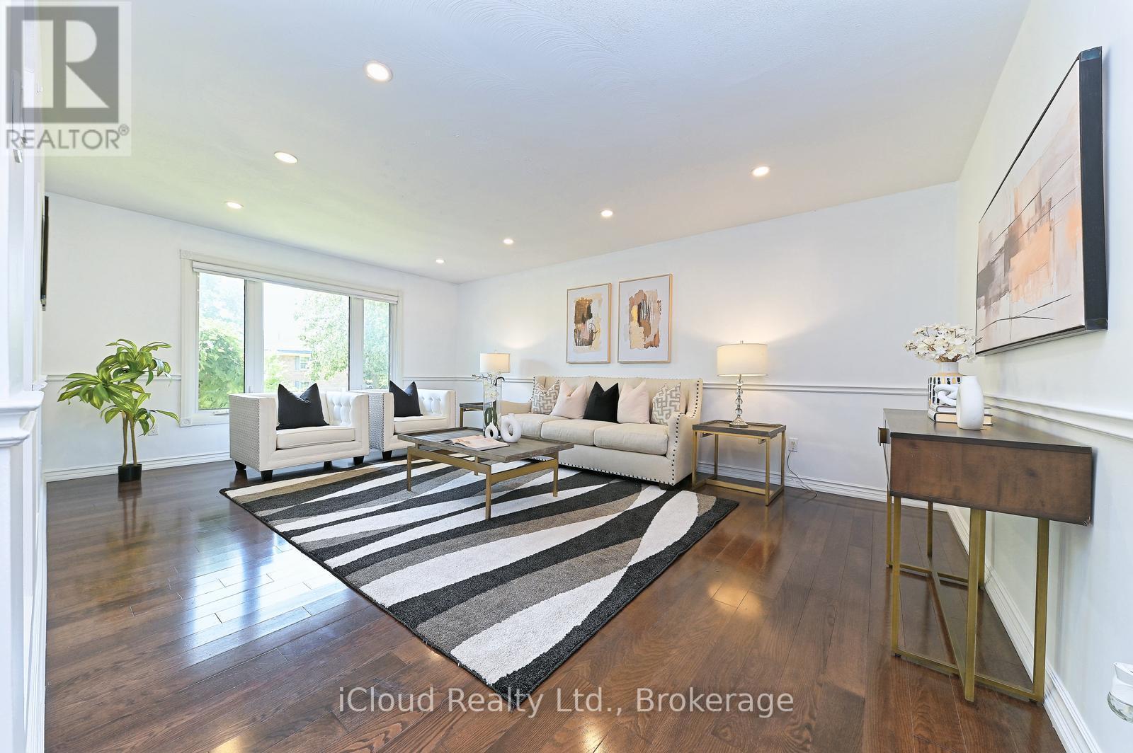 2101 Parkway Drive, Burlington, ON - Indoor