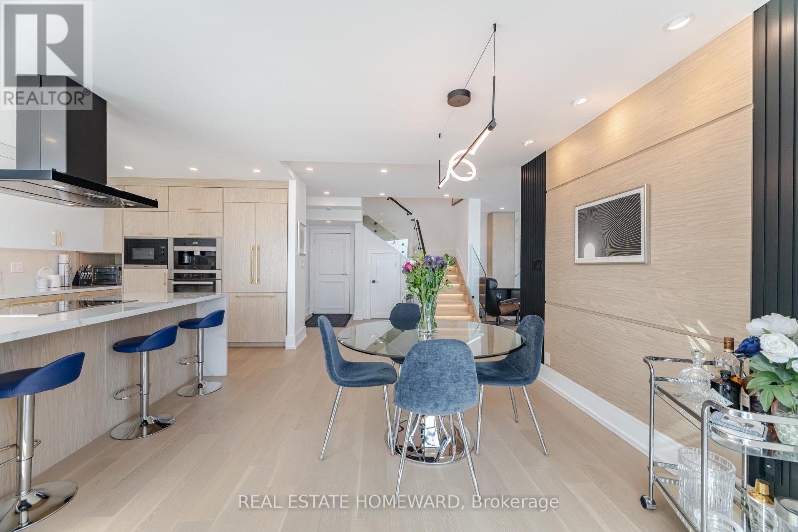 Ph2 - 10 Queens Quay W, Toronto, ON - Indoor