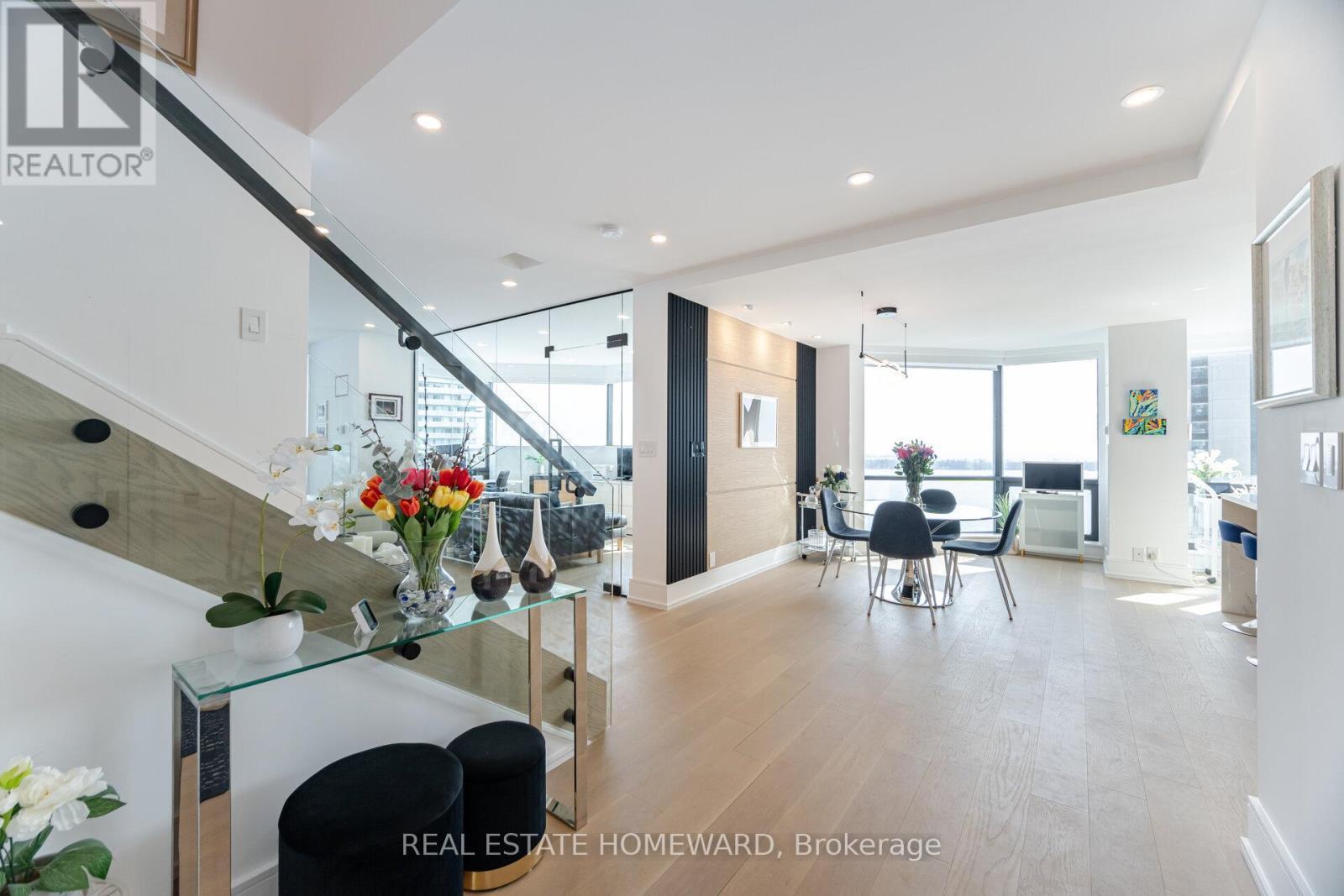 Entrance - Ph2 - 10 Queens Quay W, Toronto, ON - Indoor Photo Showing Other Room