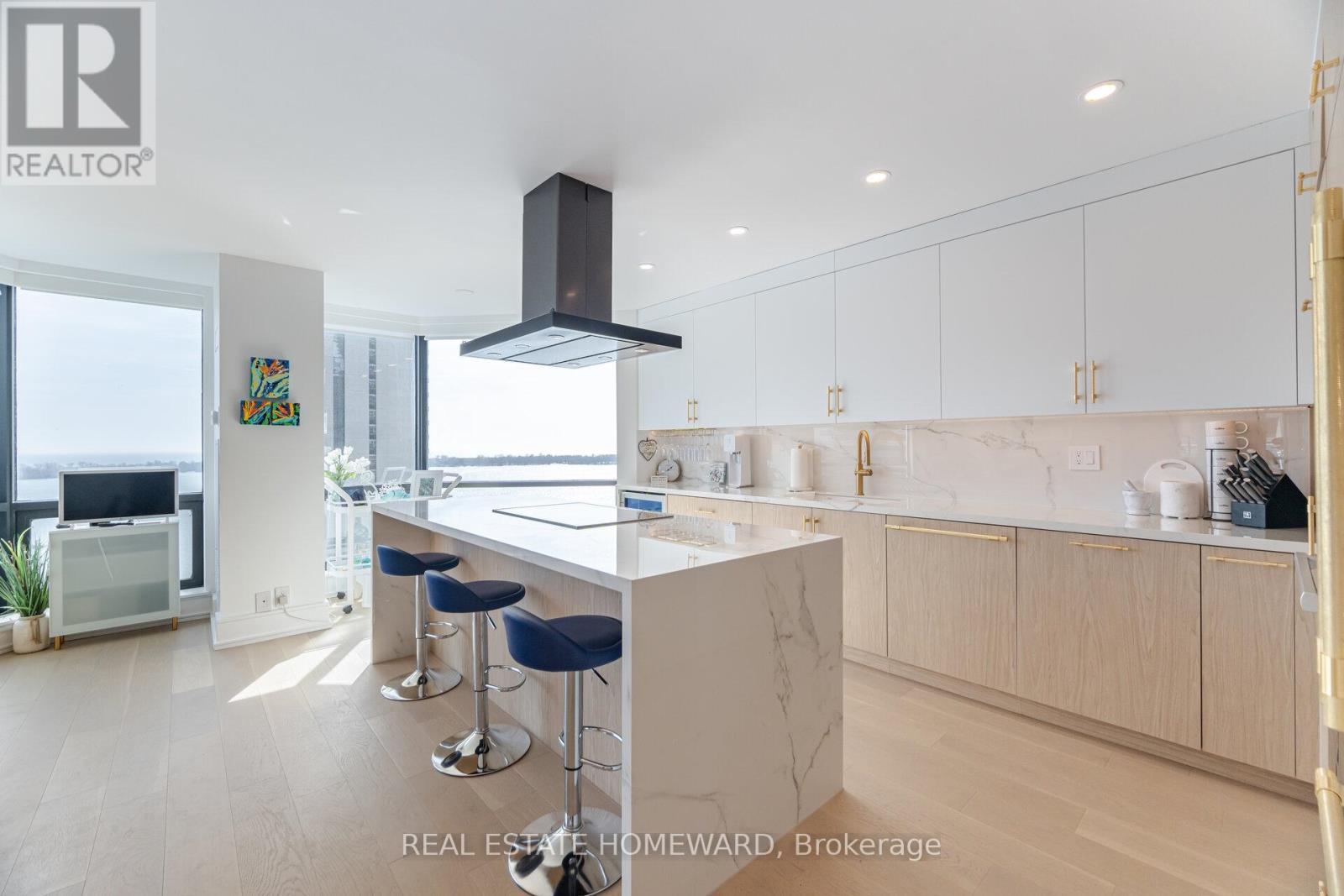 Center Island - Ph2 - 10 Queens Quay W, Toronto, ON - Indoor Photo Showing Kitchen