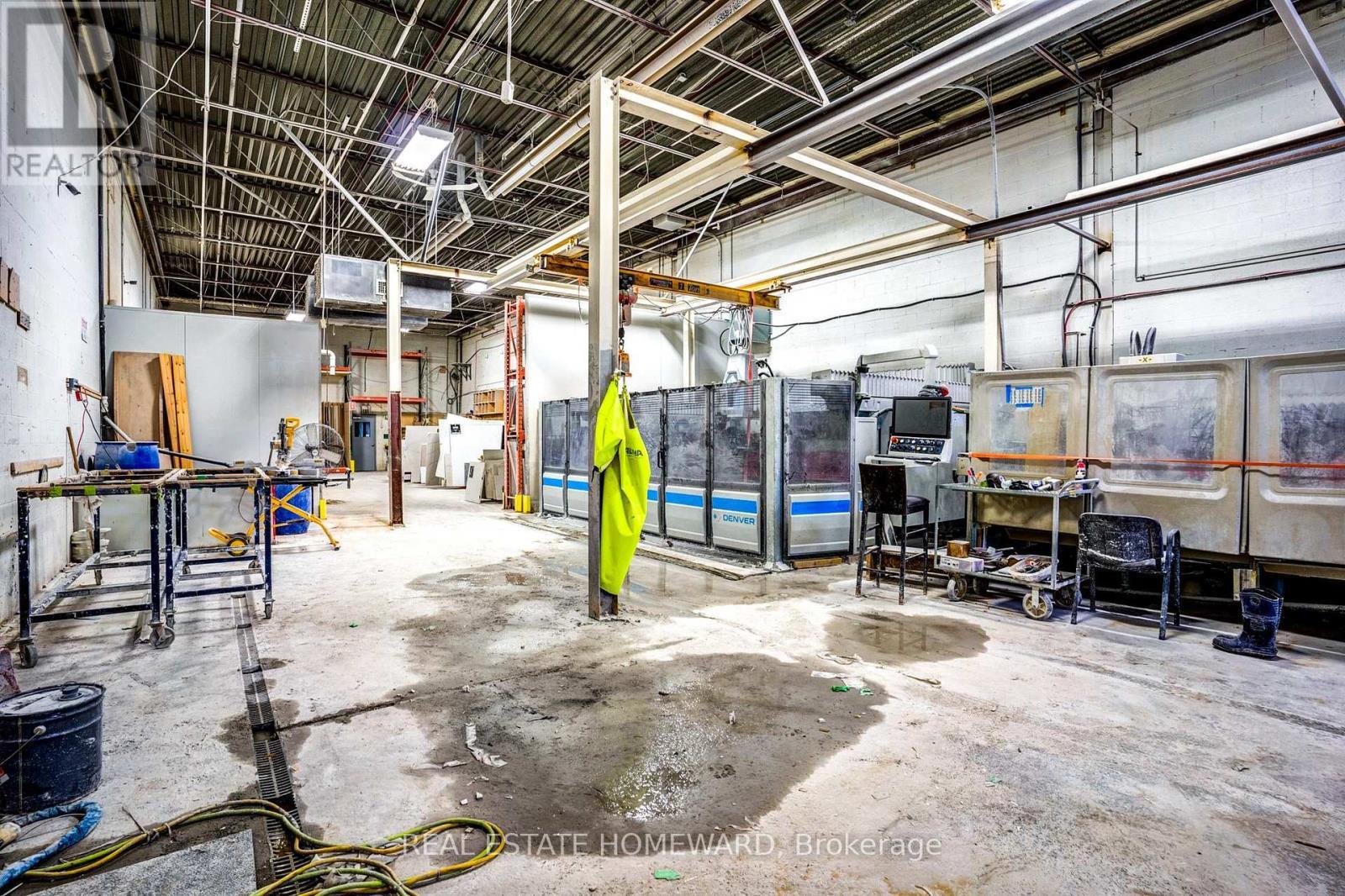 Unit 3 - 170 Bovaird Drive W, Brampton, ON