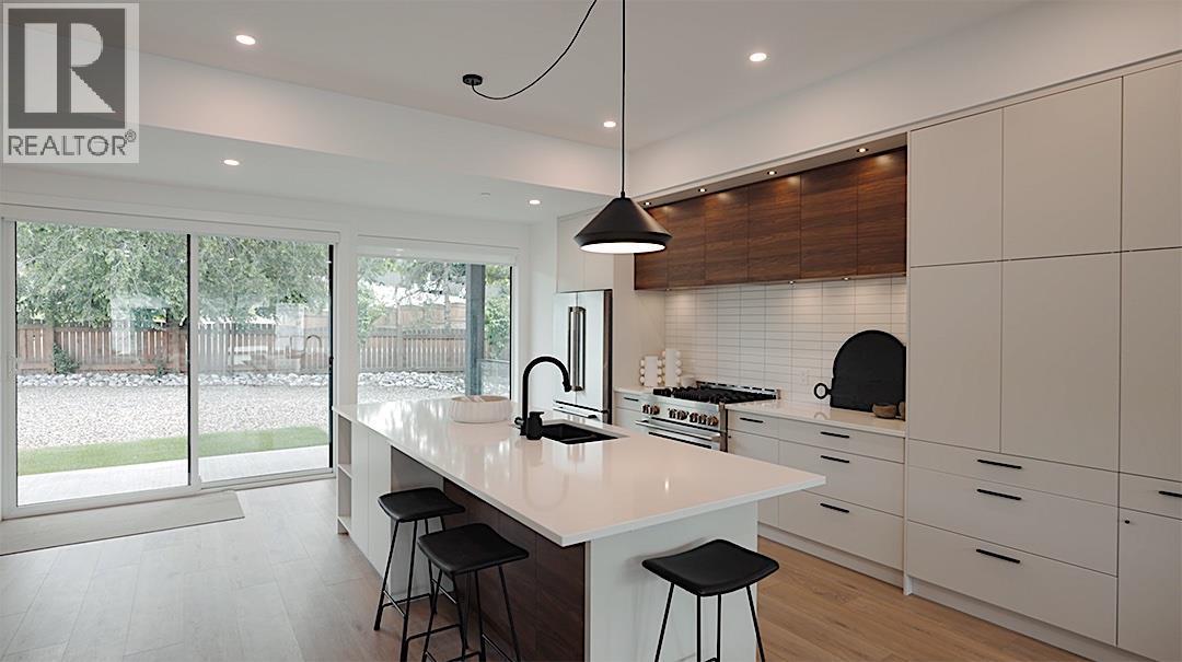 7920 Kidston Road Unit# 7, Coldstream, BC - Indoor Photo Showing Kitchen With Upgraded Kitchen