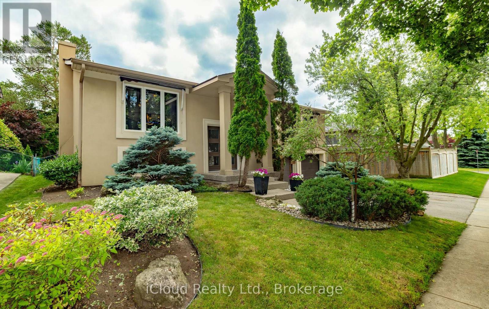 2183 Sandringham Drive, Burlington, ON - Outdoor