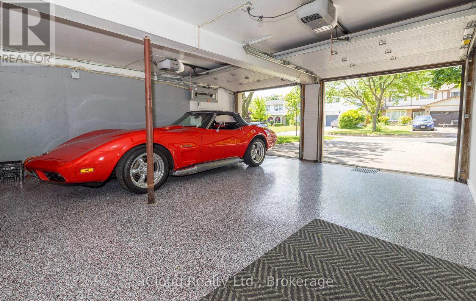 2183 Sandringham Drive, Burlington, ON - Outdoor With Deck Patio Veranda With Exterior