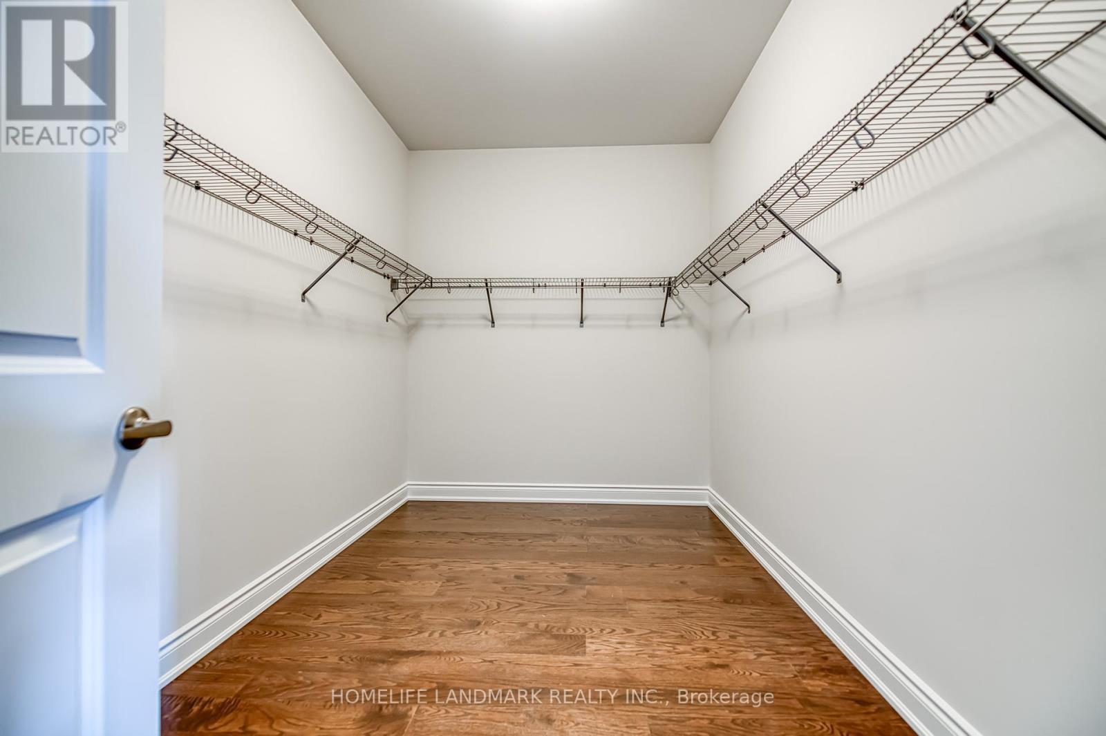 160 Winthrop Crescent, Vaughan, ON - Indoor With Storage