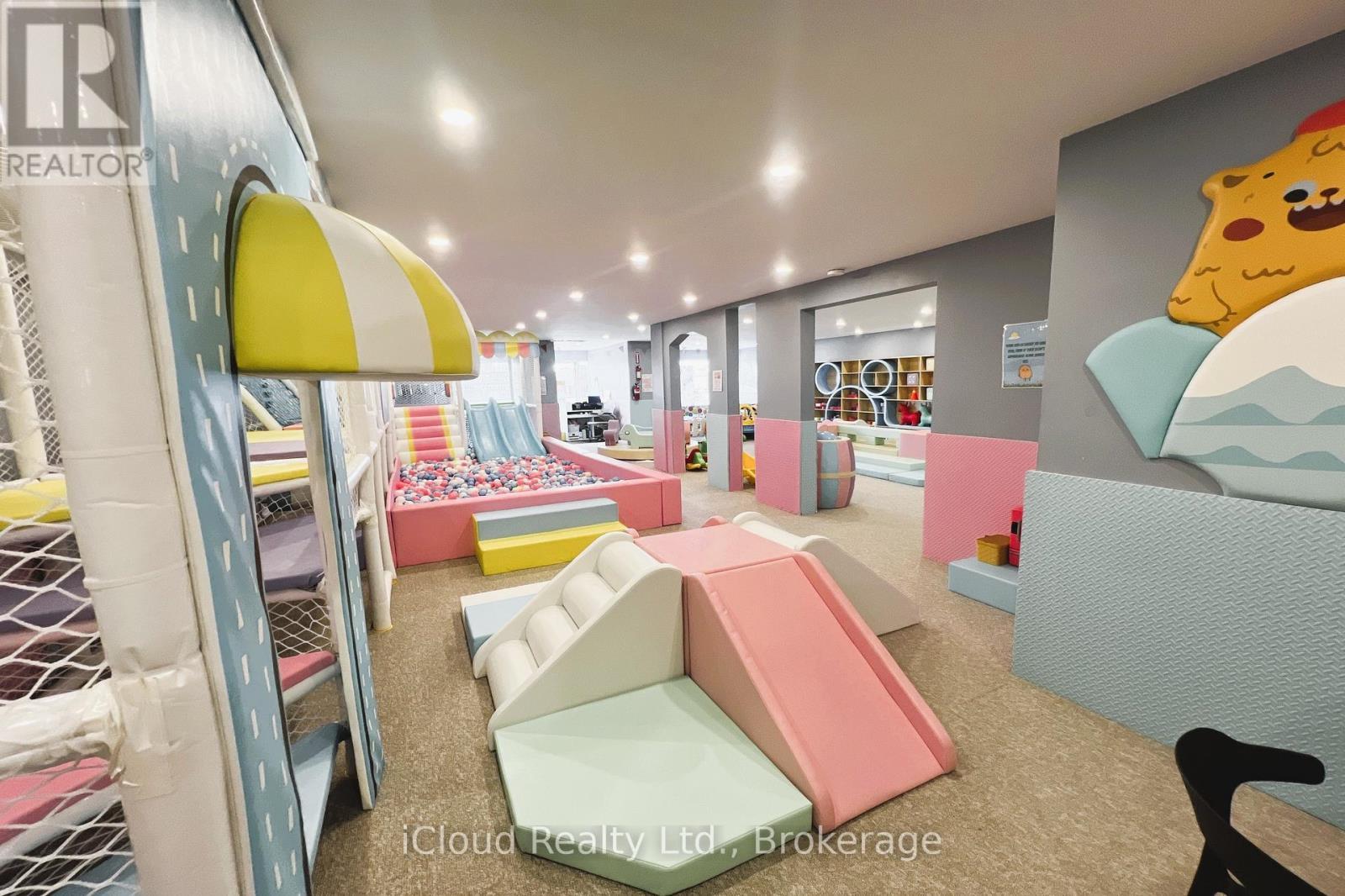 105 Holland Street E, Bradford West Gwillimbury, ON