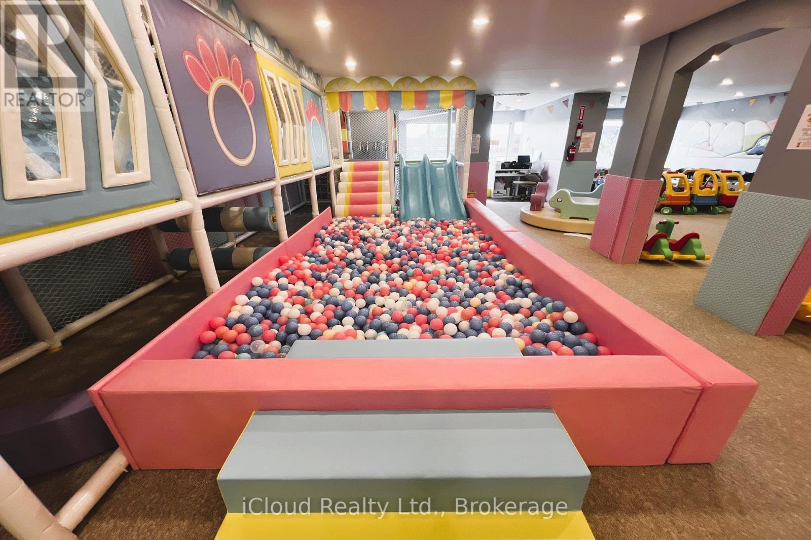 105 Holland Street E, Bradford West Gwillimbury, ON