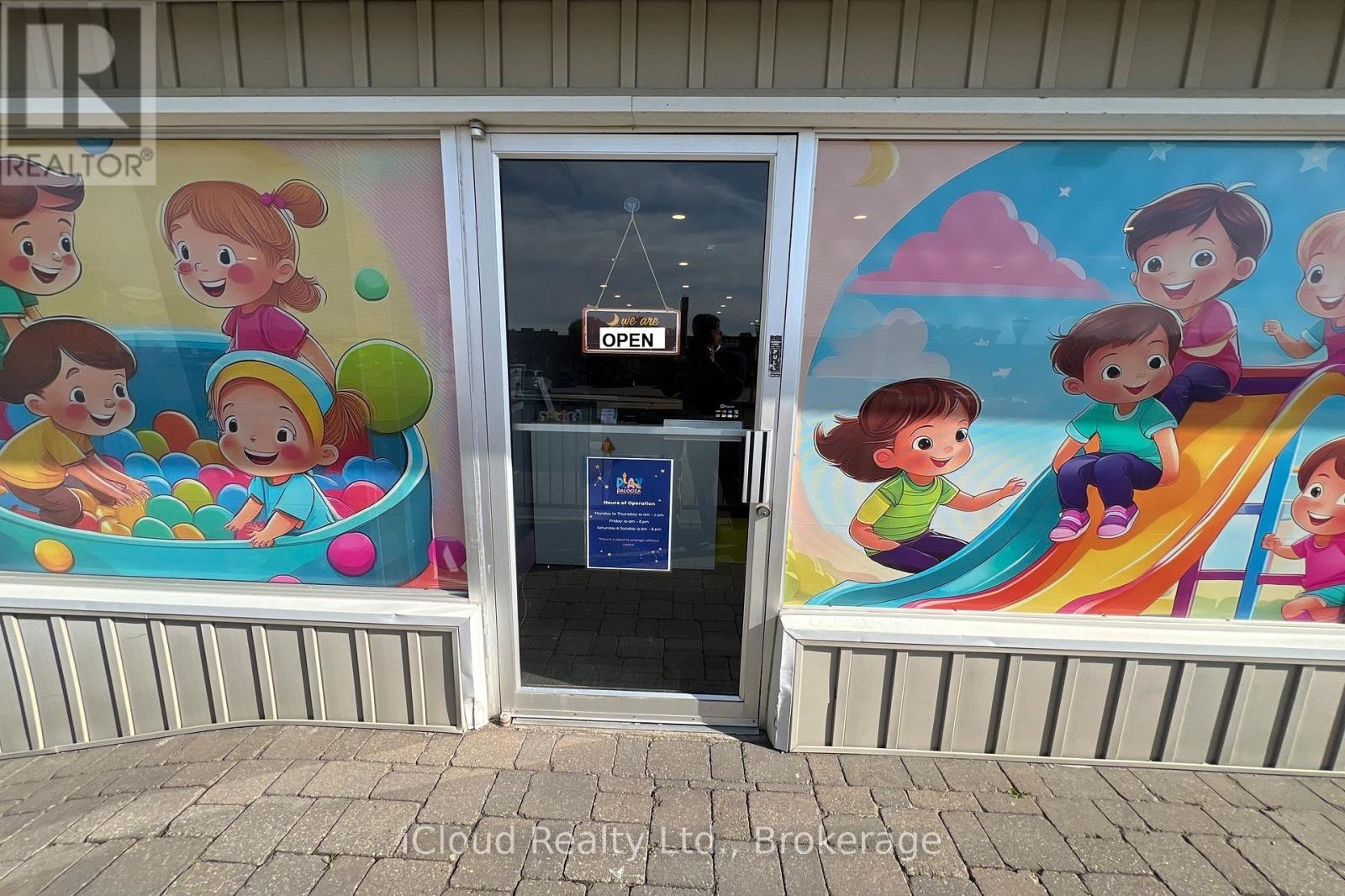 105 Holland Street E, Bradford West Gwillimbury, ON