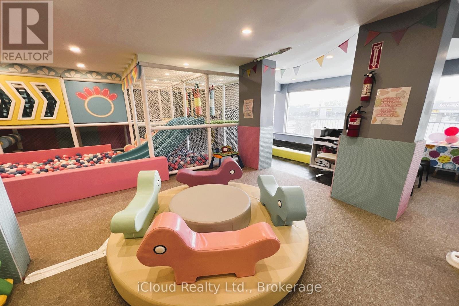 105 Holland Street E, Bradford West Gwillimbury, ON