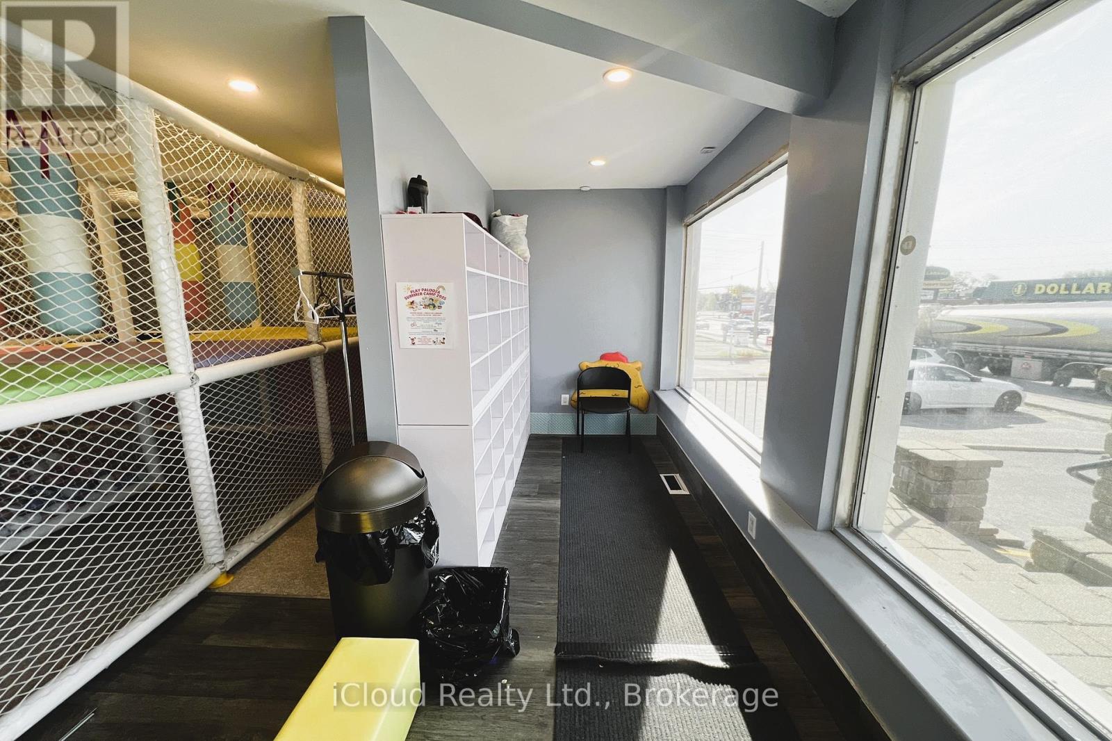 105 Holland Street E, Bradford West Gwillimbury, ON