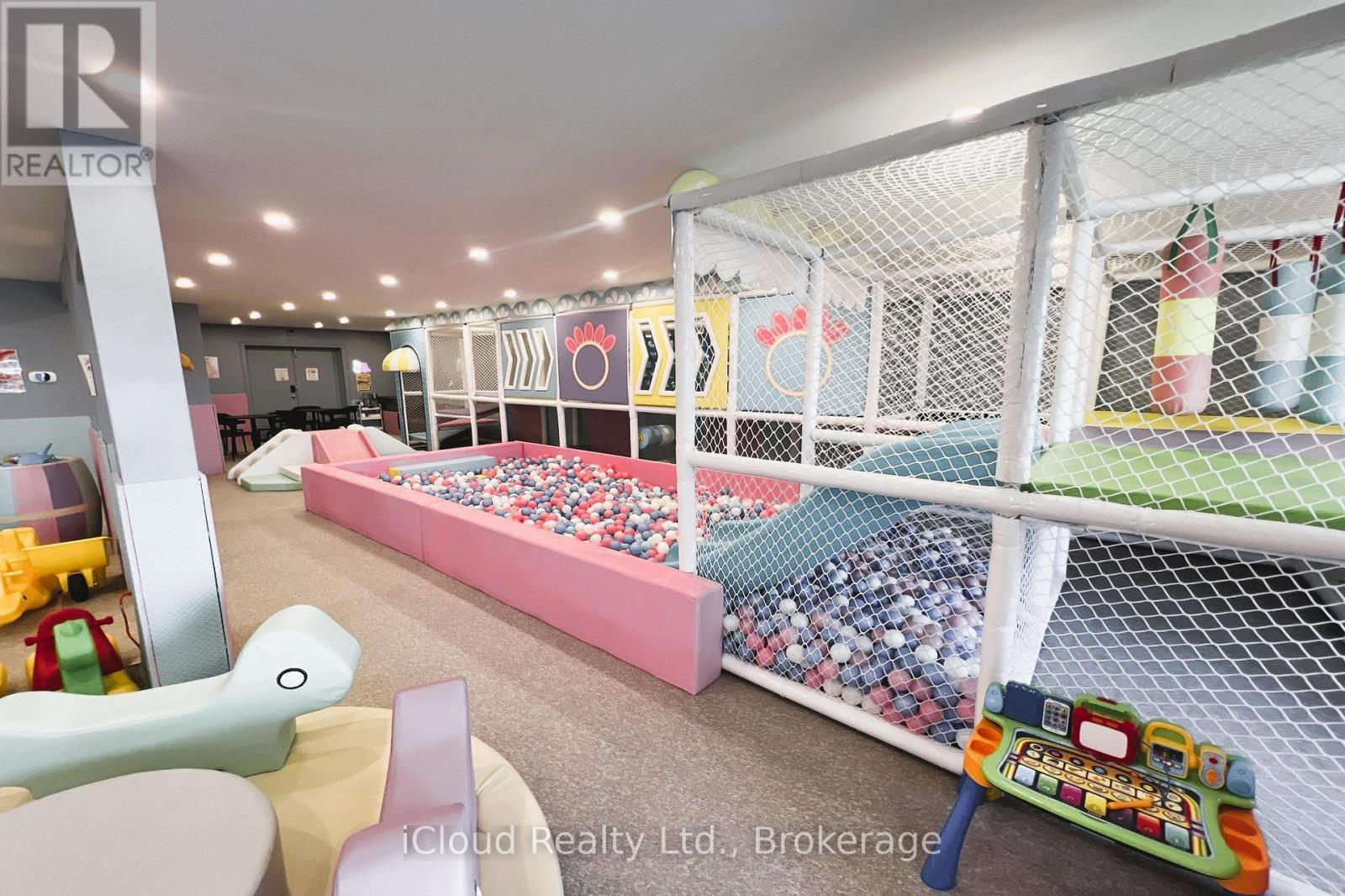 105 Holland Street E, Bradford West Gwillimbury, ON