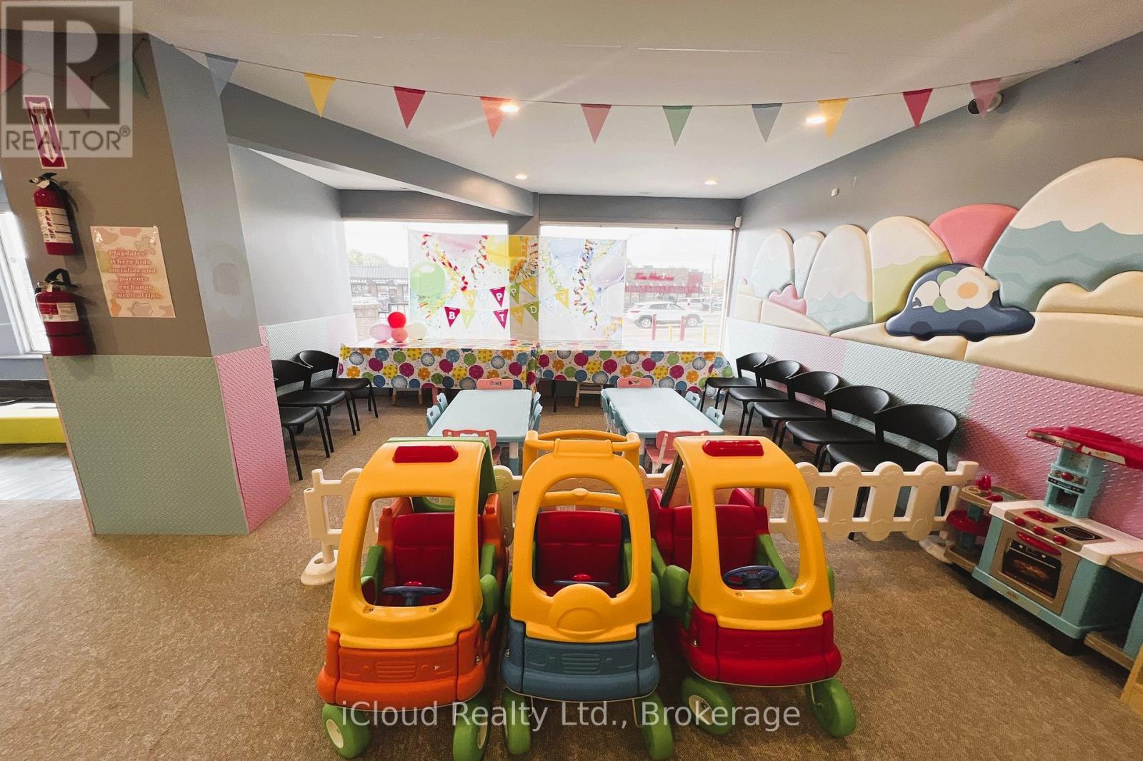 105 Holland Street E, Bradford West Gwillimbury, ON