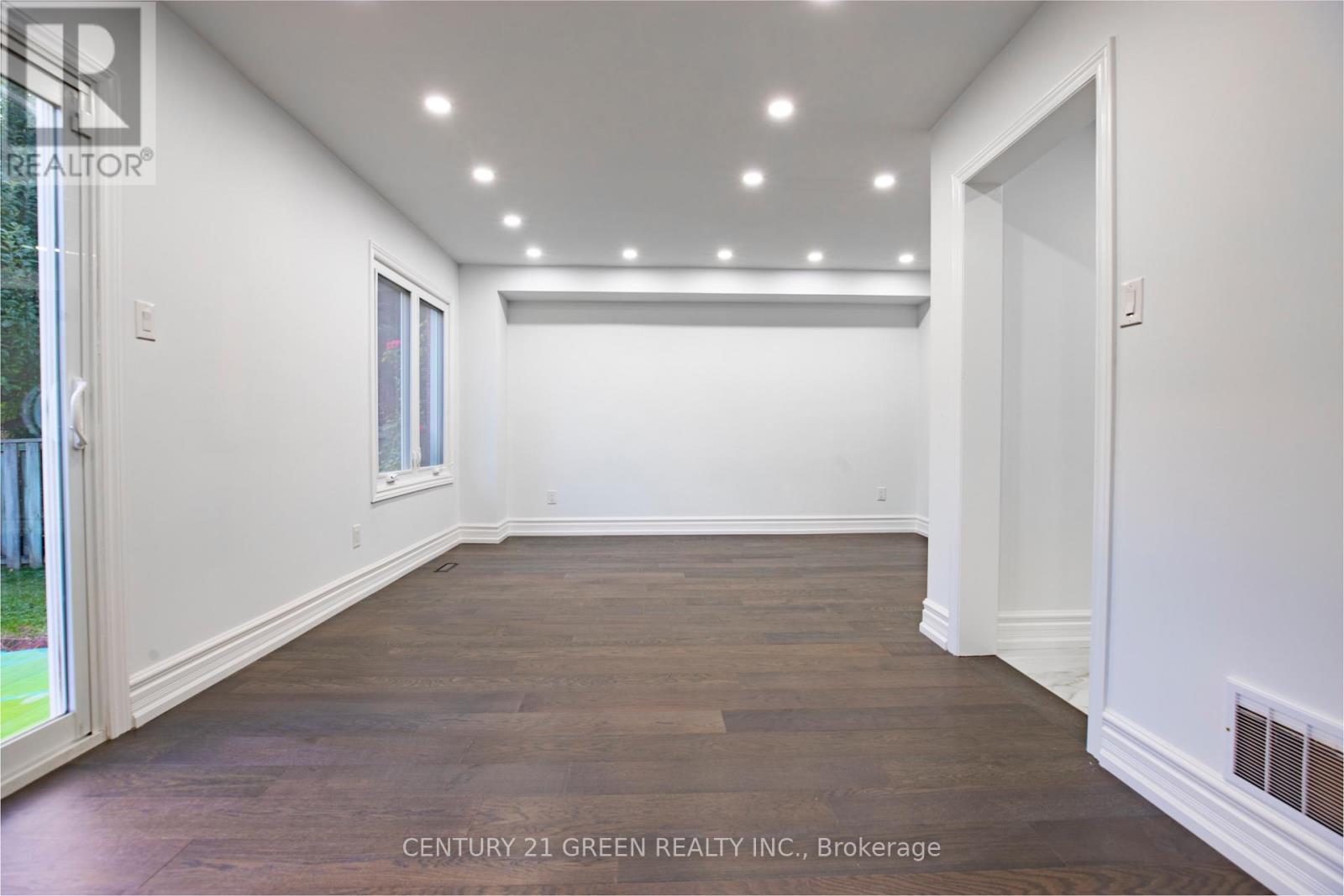 3012 Olympus Mews, Mississauga, ON - Indoor Photo Showing Other Room