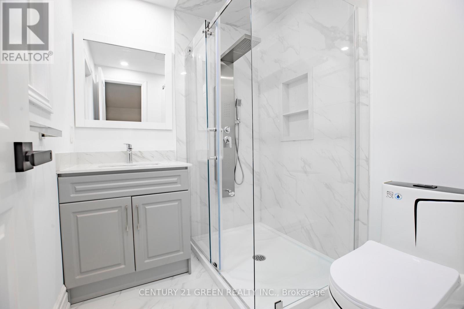 3012 Olympus Mews, Mississauga, ON - Indoor Photo Showing Bathroom