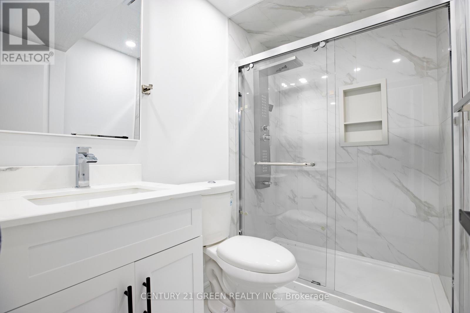 3012 Olympus Mews, Mississauga, ON - Indoor Photo Showing Bathroom
