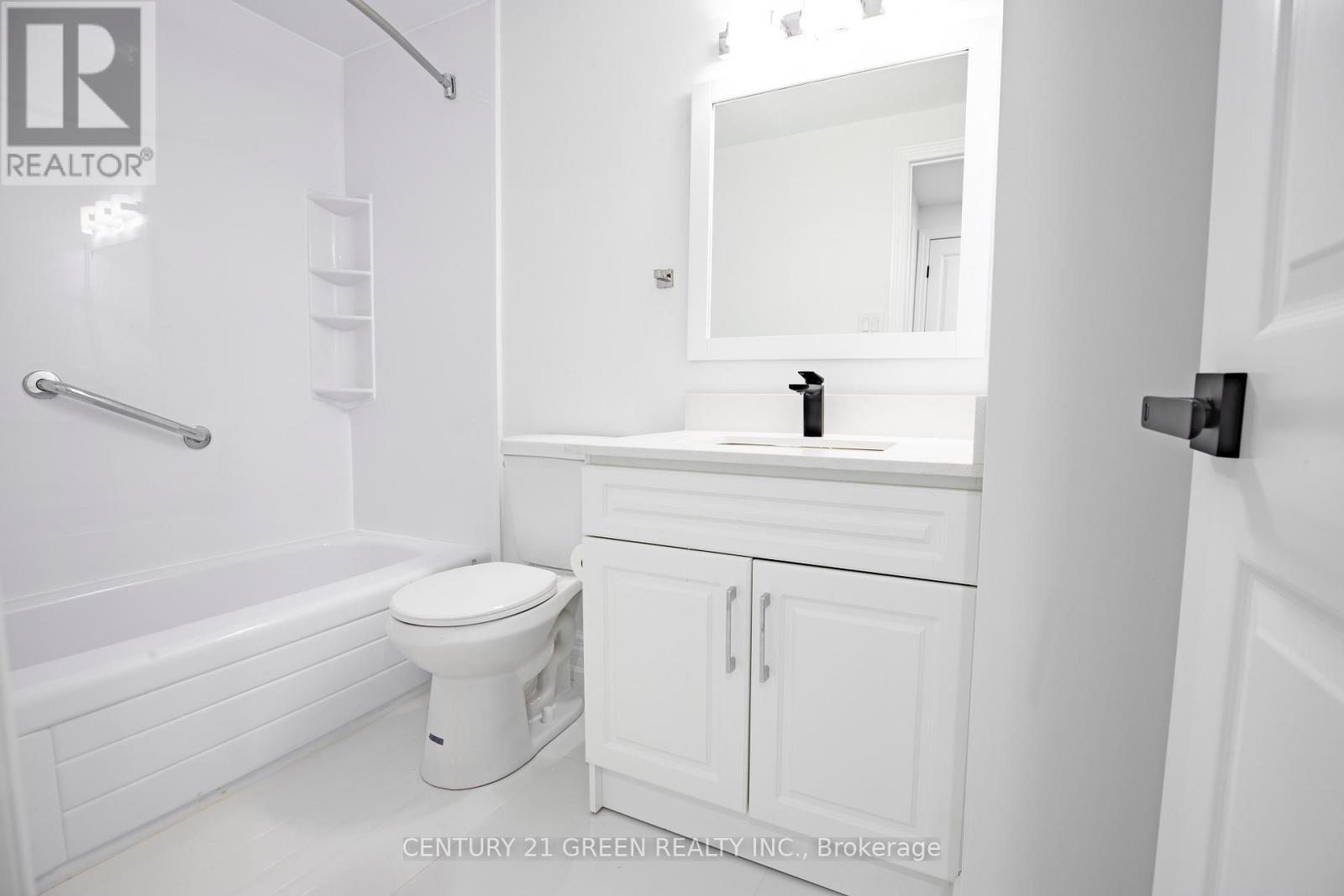 3012 Olympus Mews, Mississauga, ON - Indoor Photo Showing Bathroom