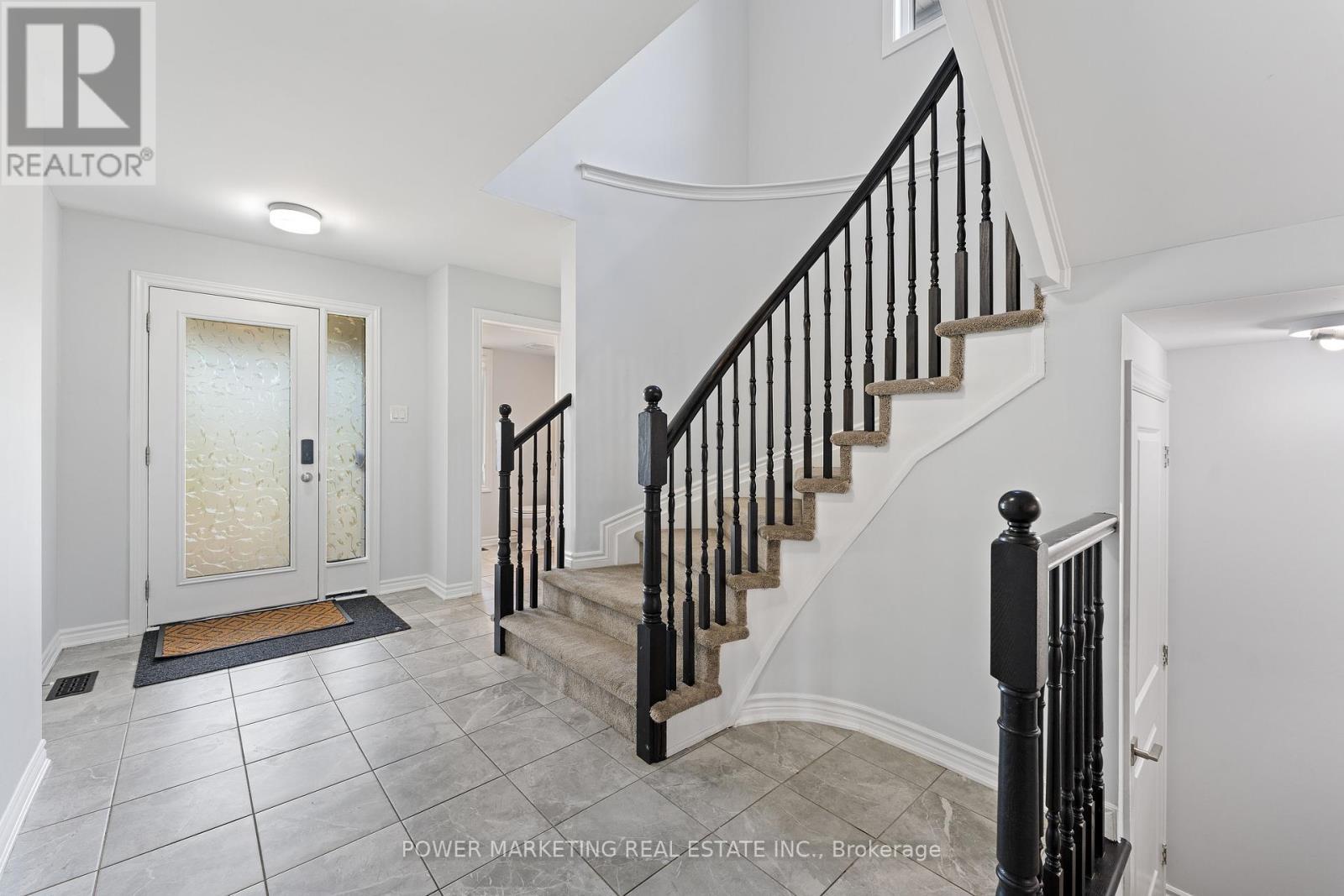 815 Henslows Circle, Ottawa, ON - Indoor Photo Showing Other Room