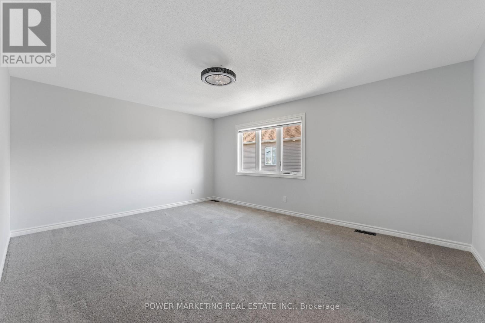 815 Henslows Circle, Ottawa, ON - Indoor Photo Showing Other Room