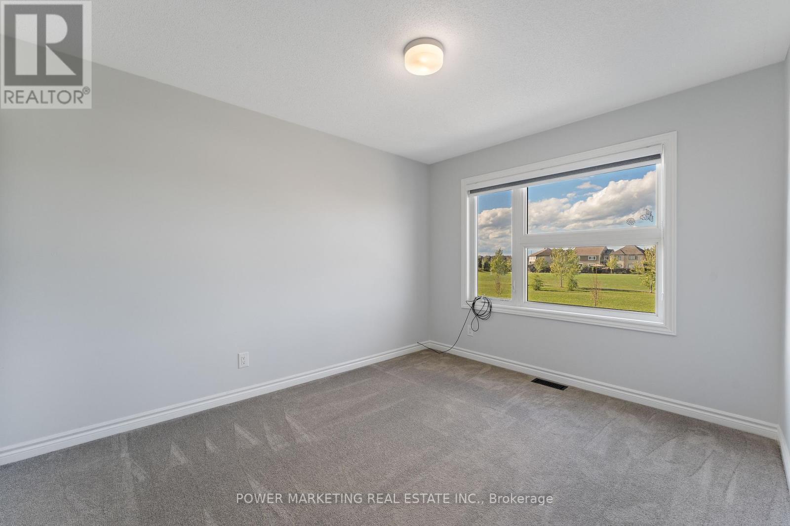 815 Henslows Circle, Ottawa, ON - Indoor Photo Showing Other Room