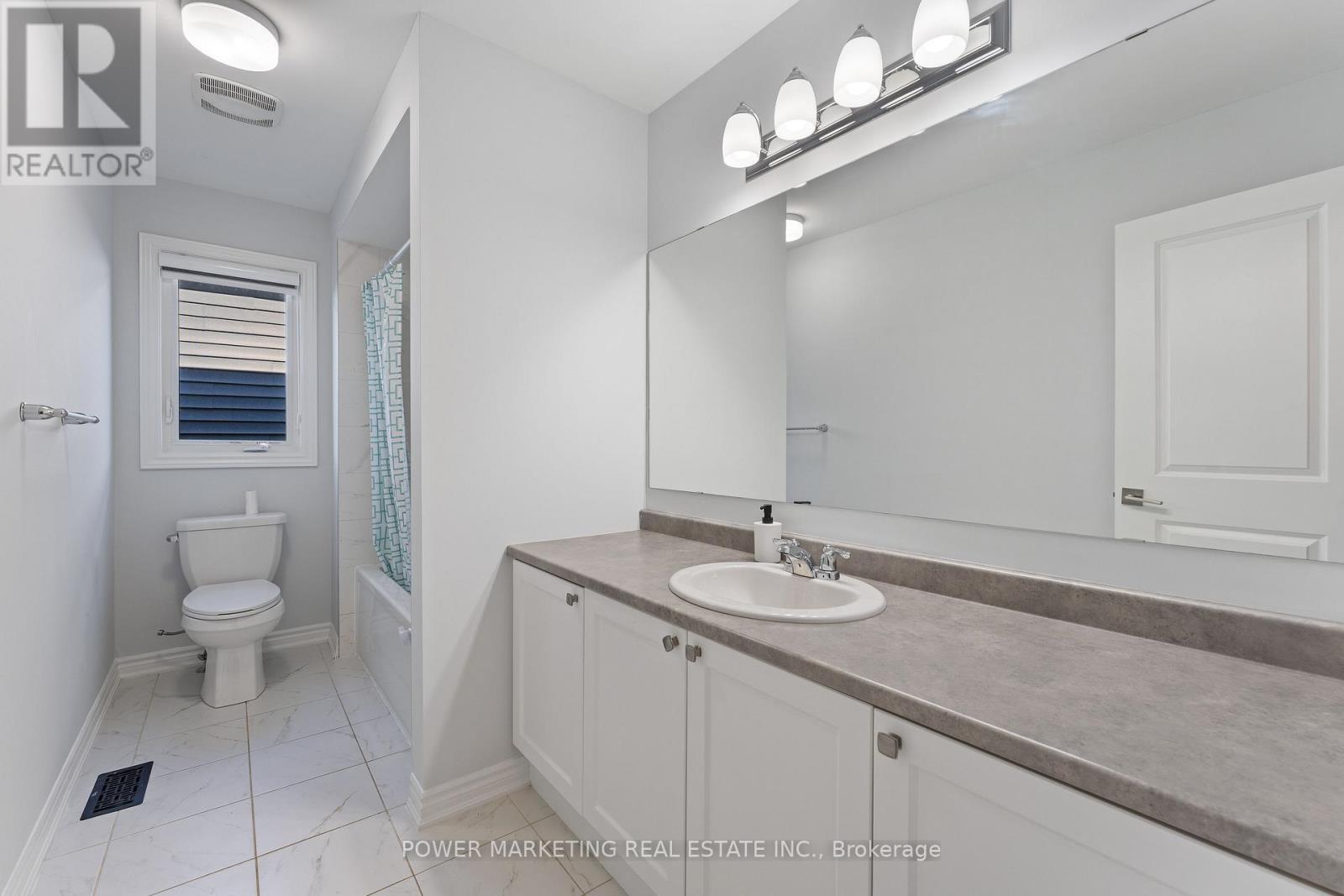 815 Henslows Circle, Ottawa, ON - Indoor Photo Showing Bathroom