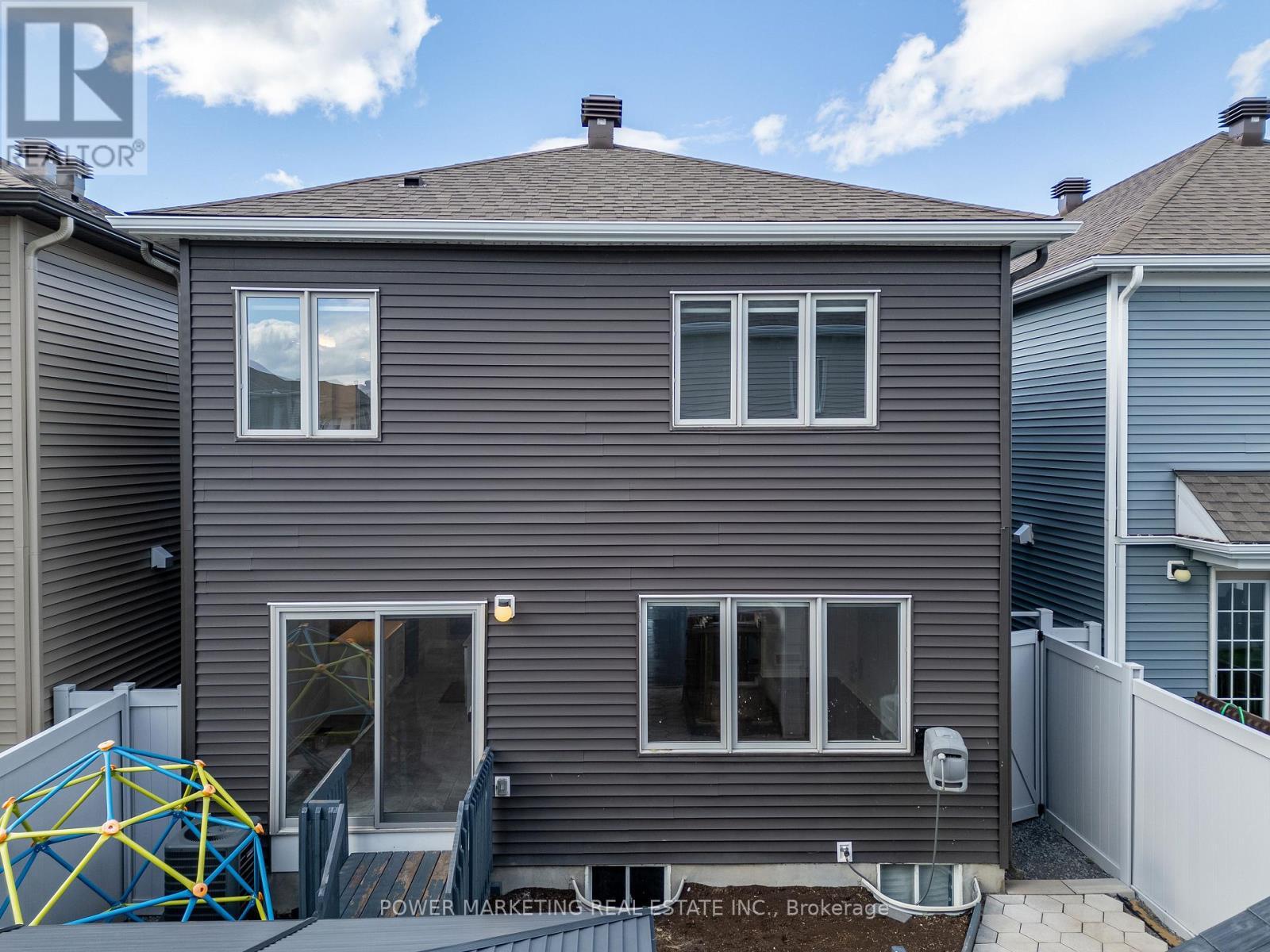 815 Henslows Circle, Ottawa, ON - Outdoor With Exterior