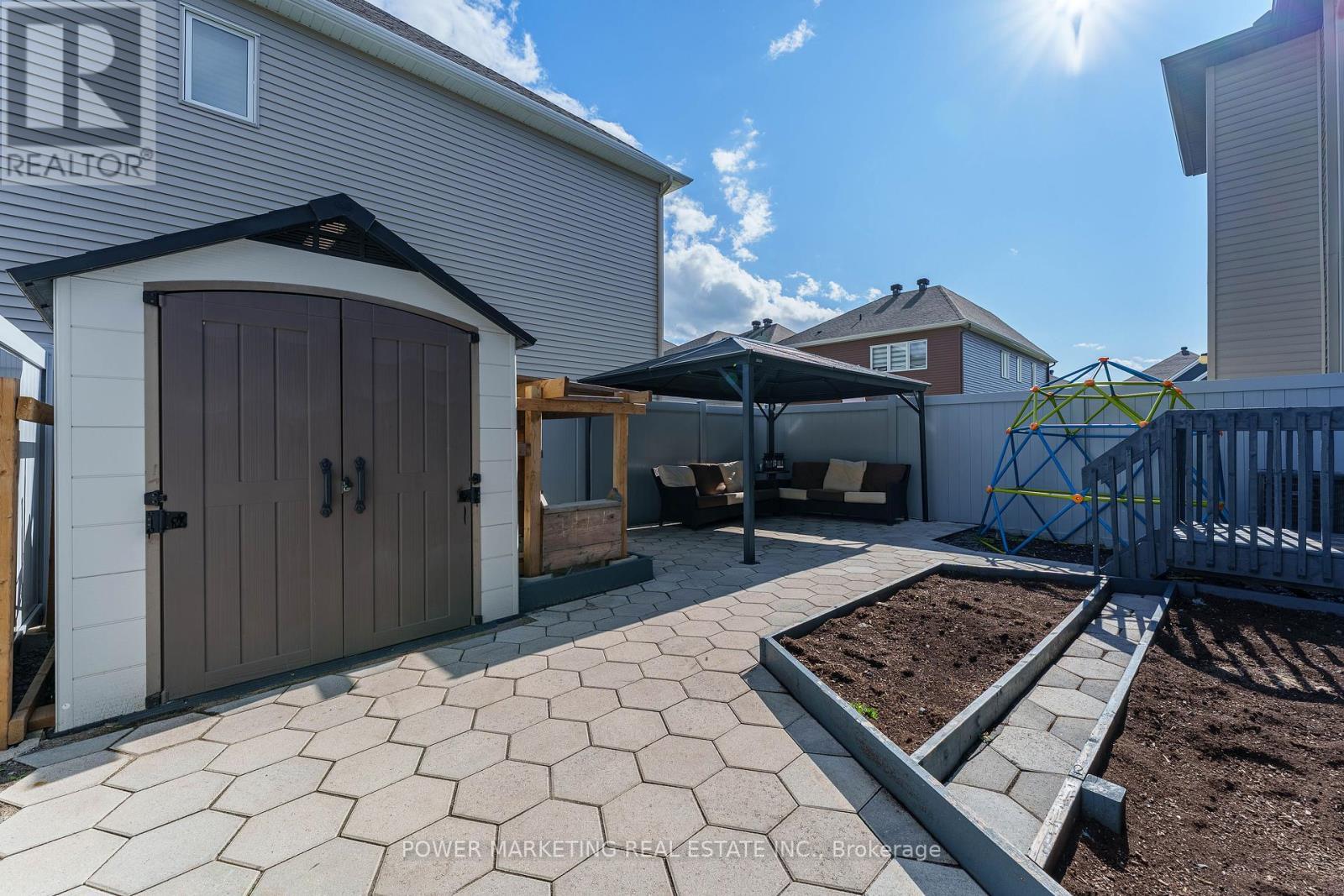 815 Henslows Circle, Ottawa, ON - Outdoor With Exterior