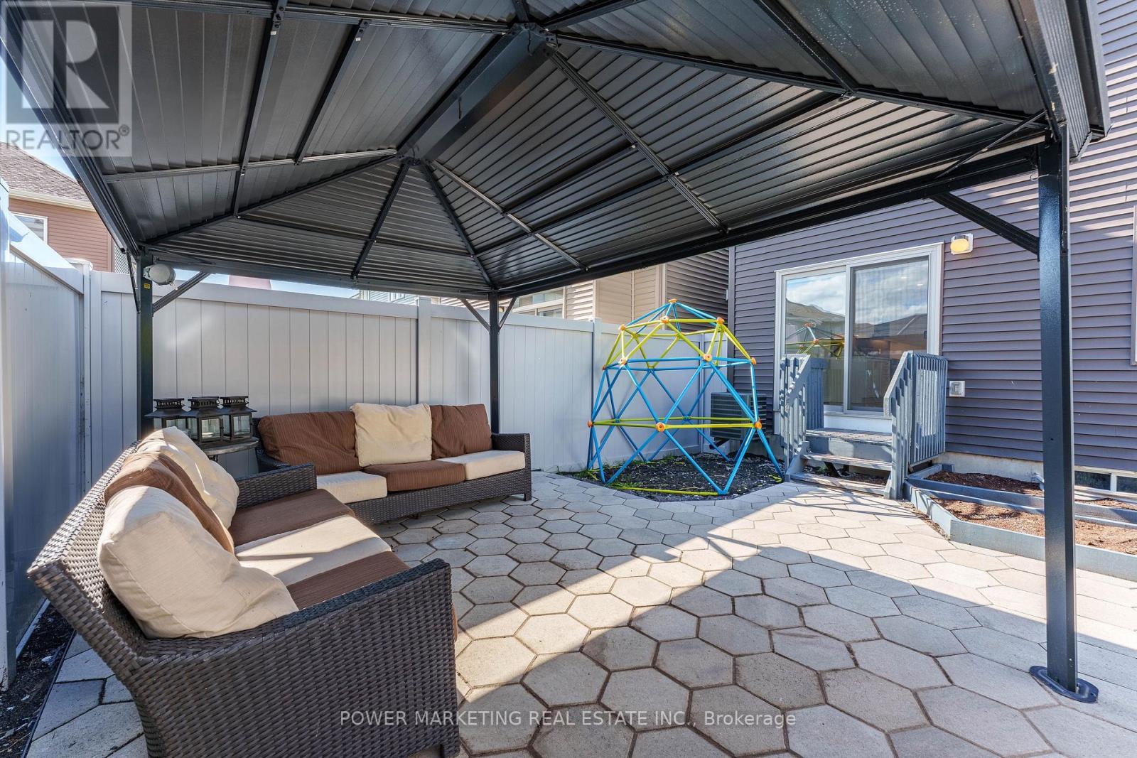 815 Henslows Circle, Ottawa, ON - Outdoor With Deck Patio Veranda With Exterior