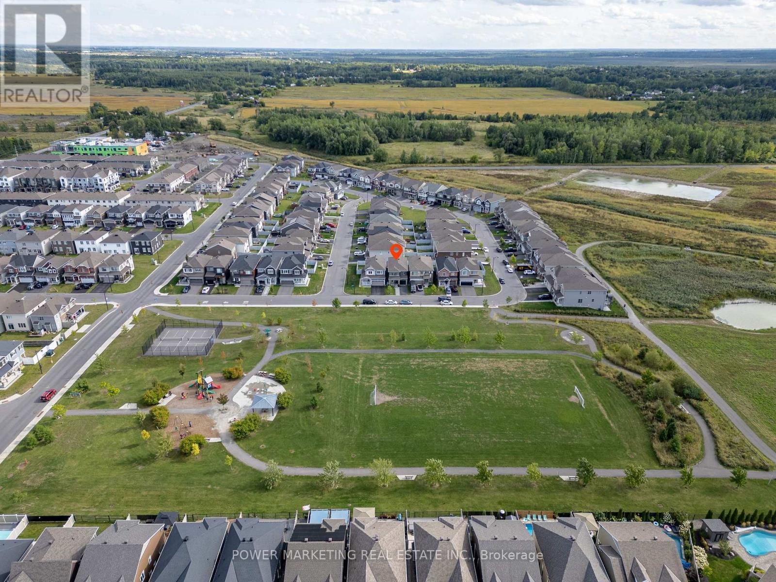 815 Henslows Circle, Ottawa, ON - Outdoor With View