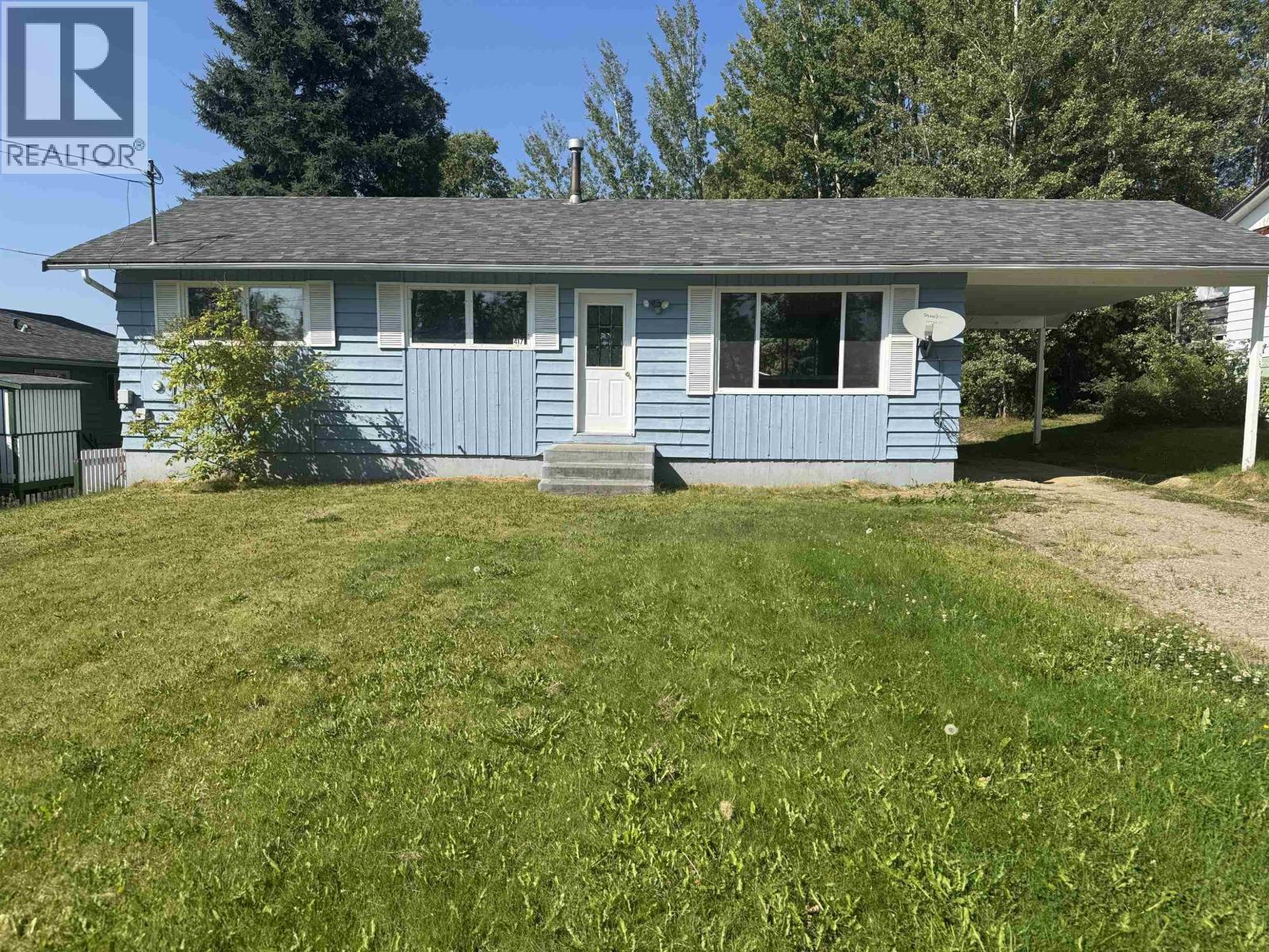 417 Centennial Drive, Mackenzie, BC - Outdoor