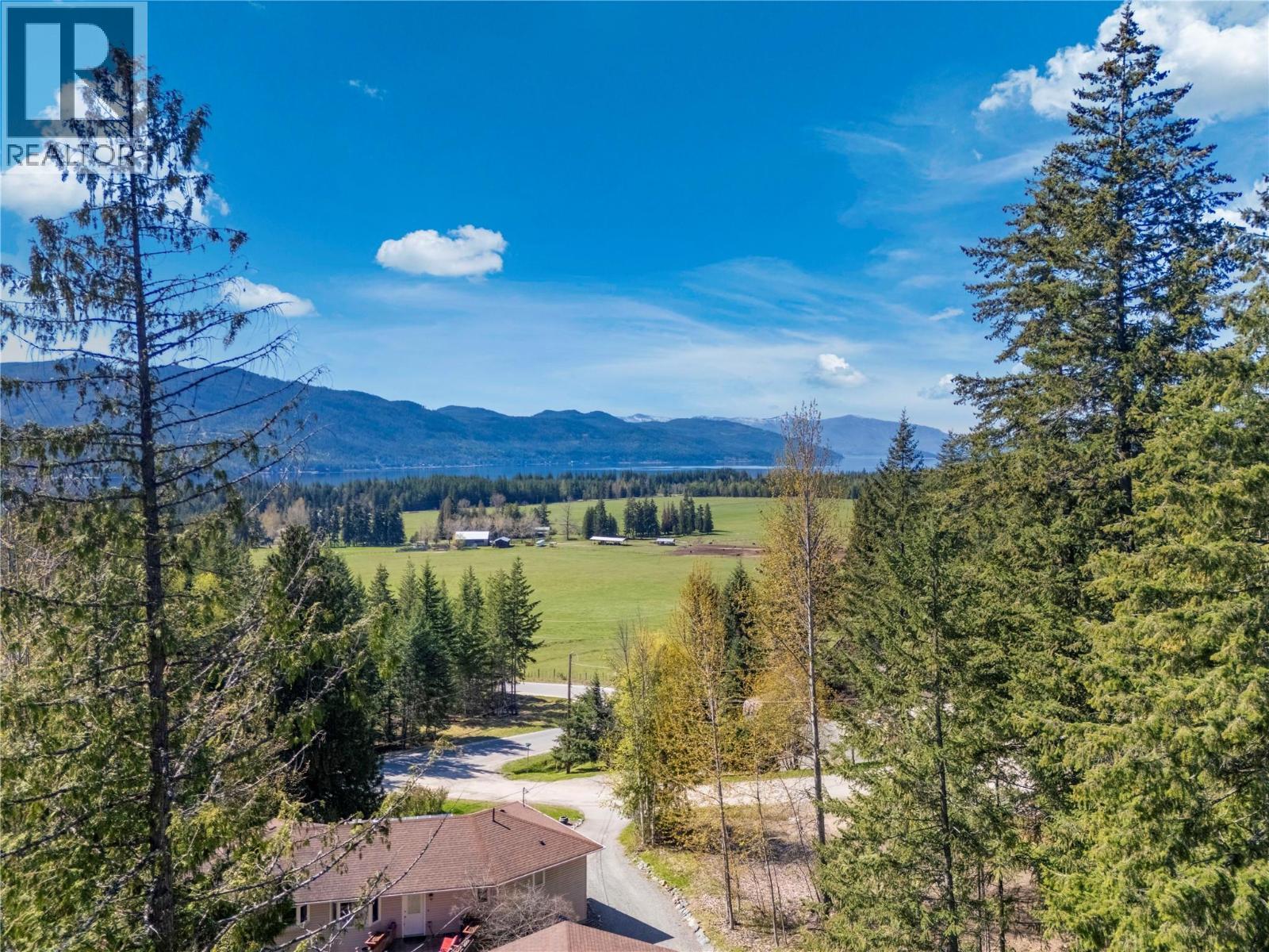 2699 Fraser Road, Anglemont, BC