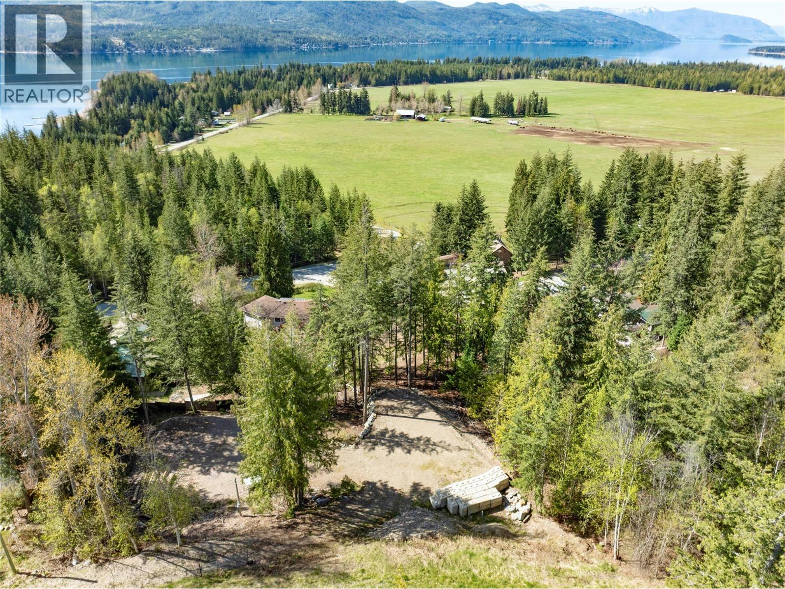 2699 Fraser Road, Anglemont, BC