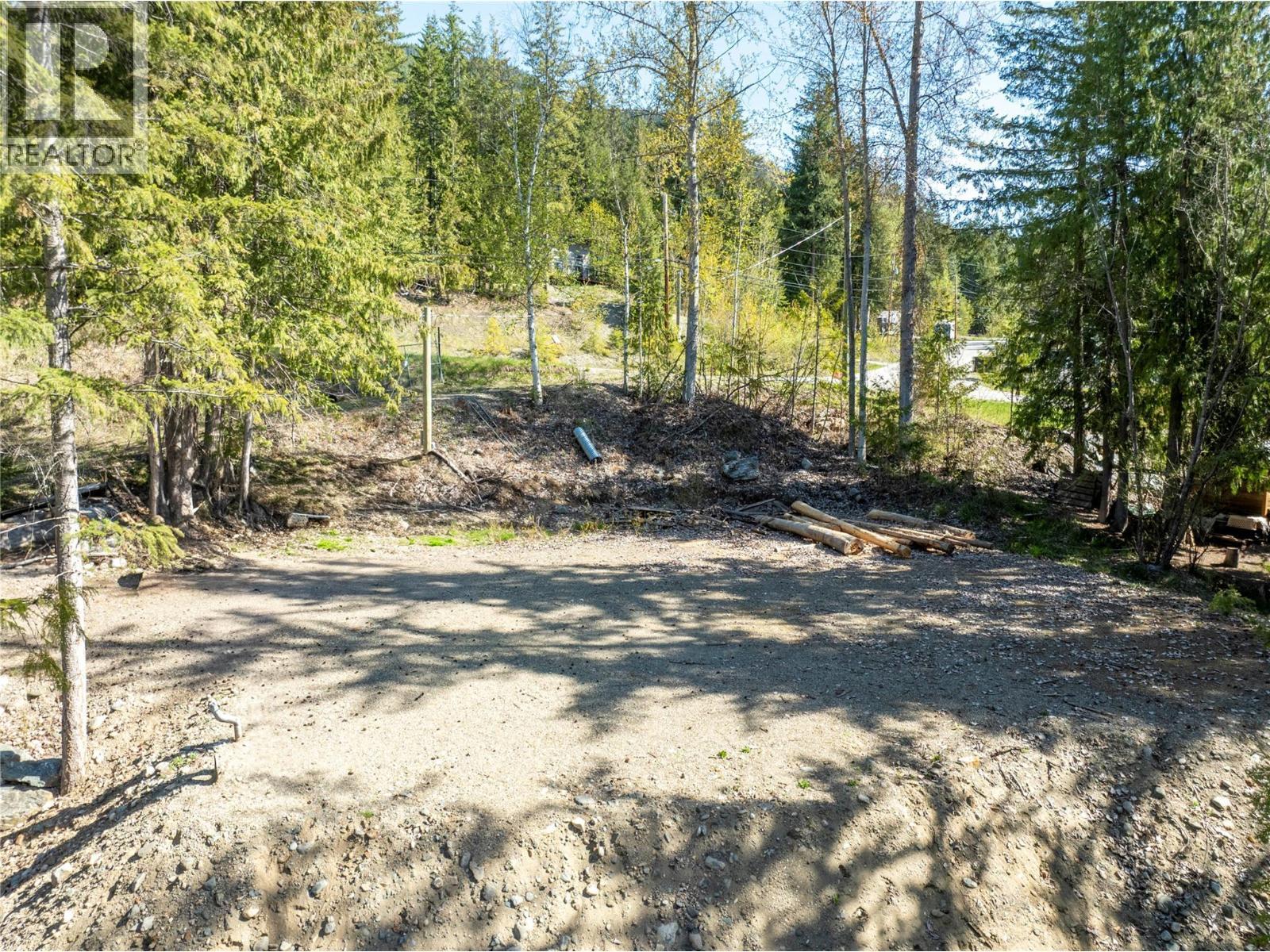 2699 Fraser Road, Anglemont, BC