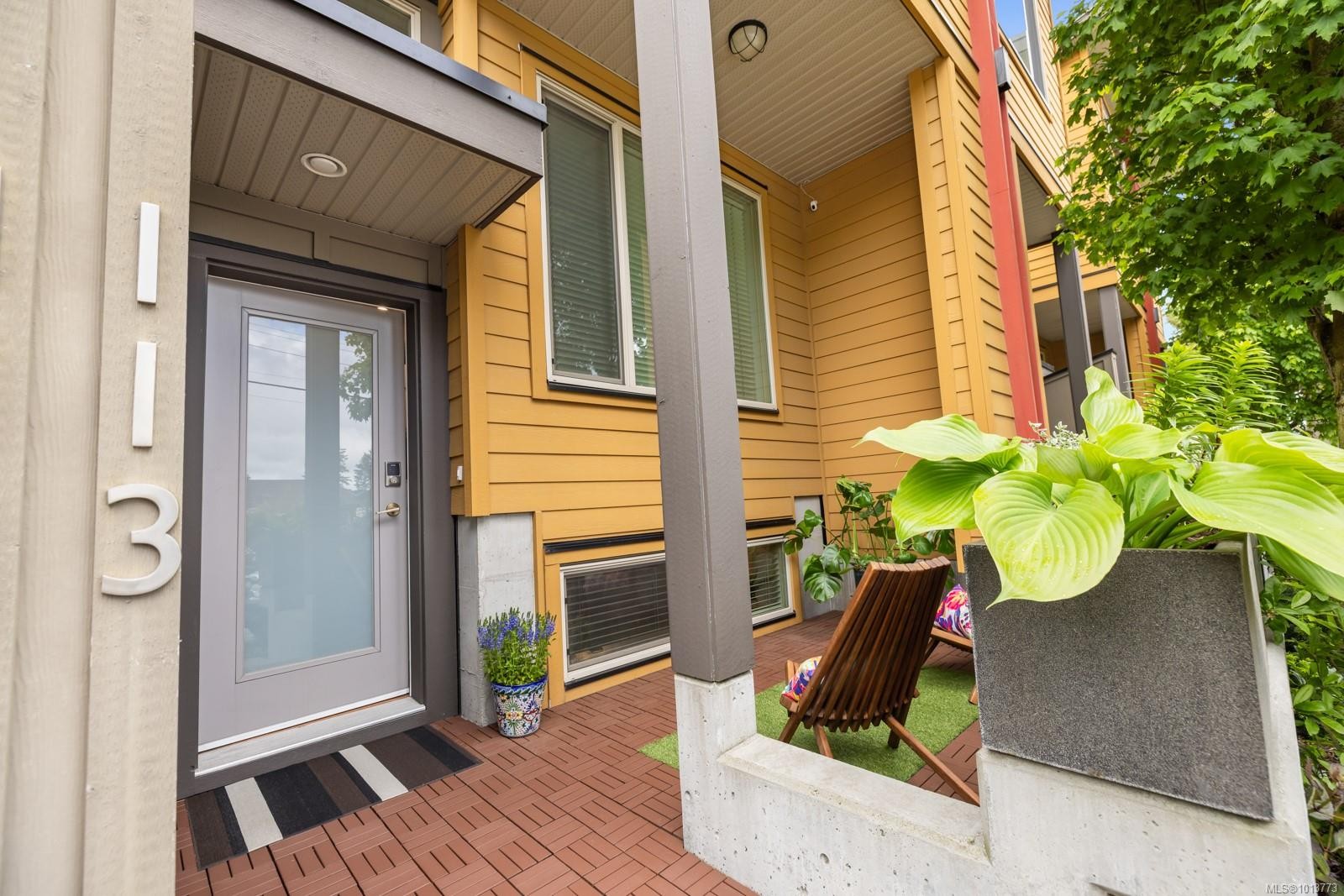 113-2733 Peatt Rd, Langford, BC