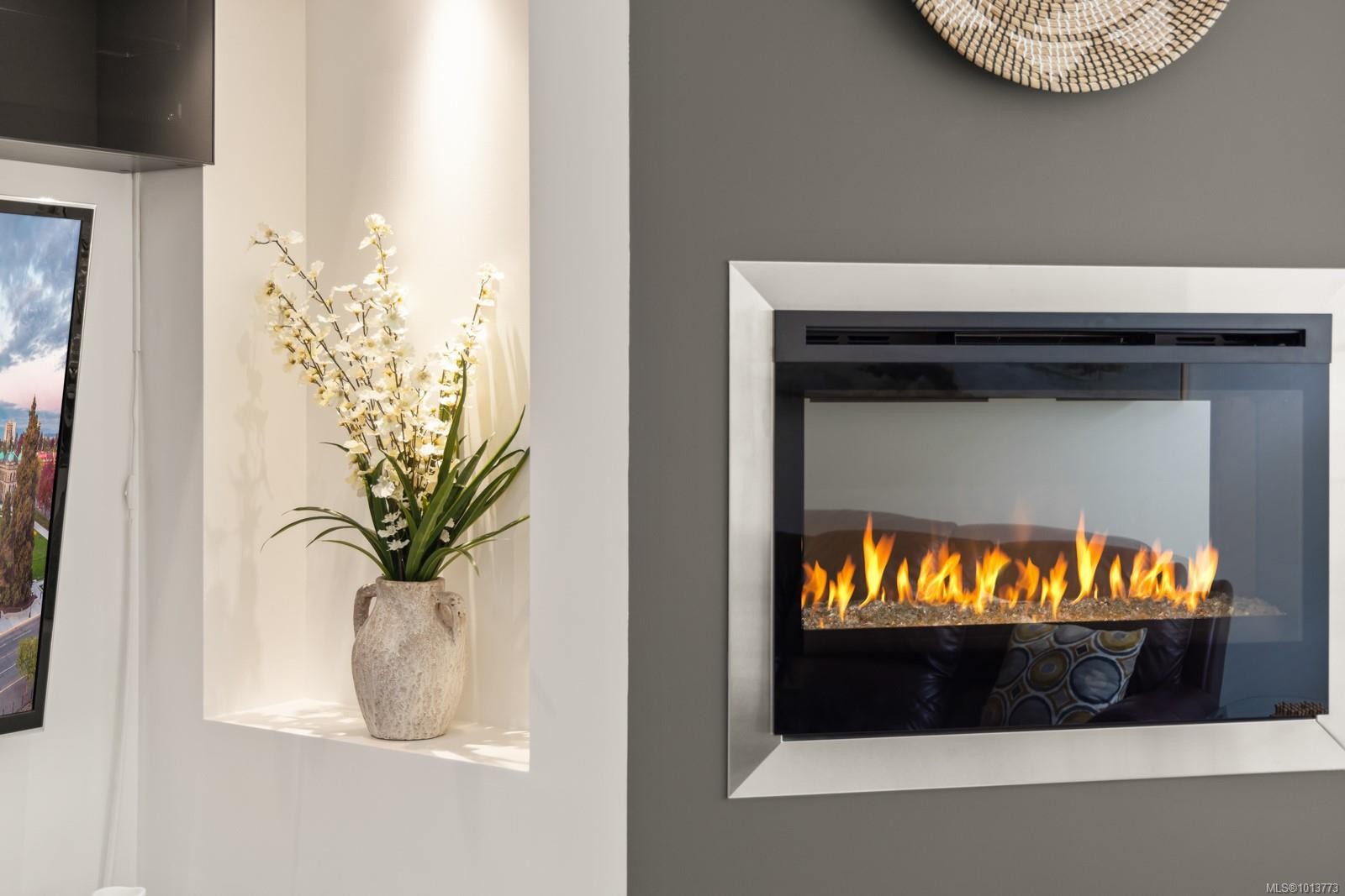 113-2733 Peatt Rd, Langford, BC