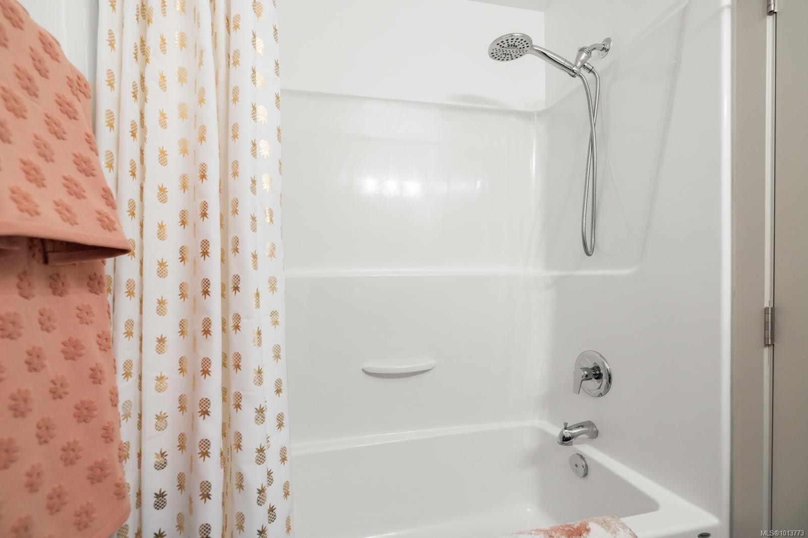 113-2733 Peatt Rd, Langford, BC