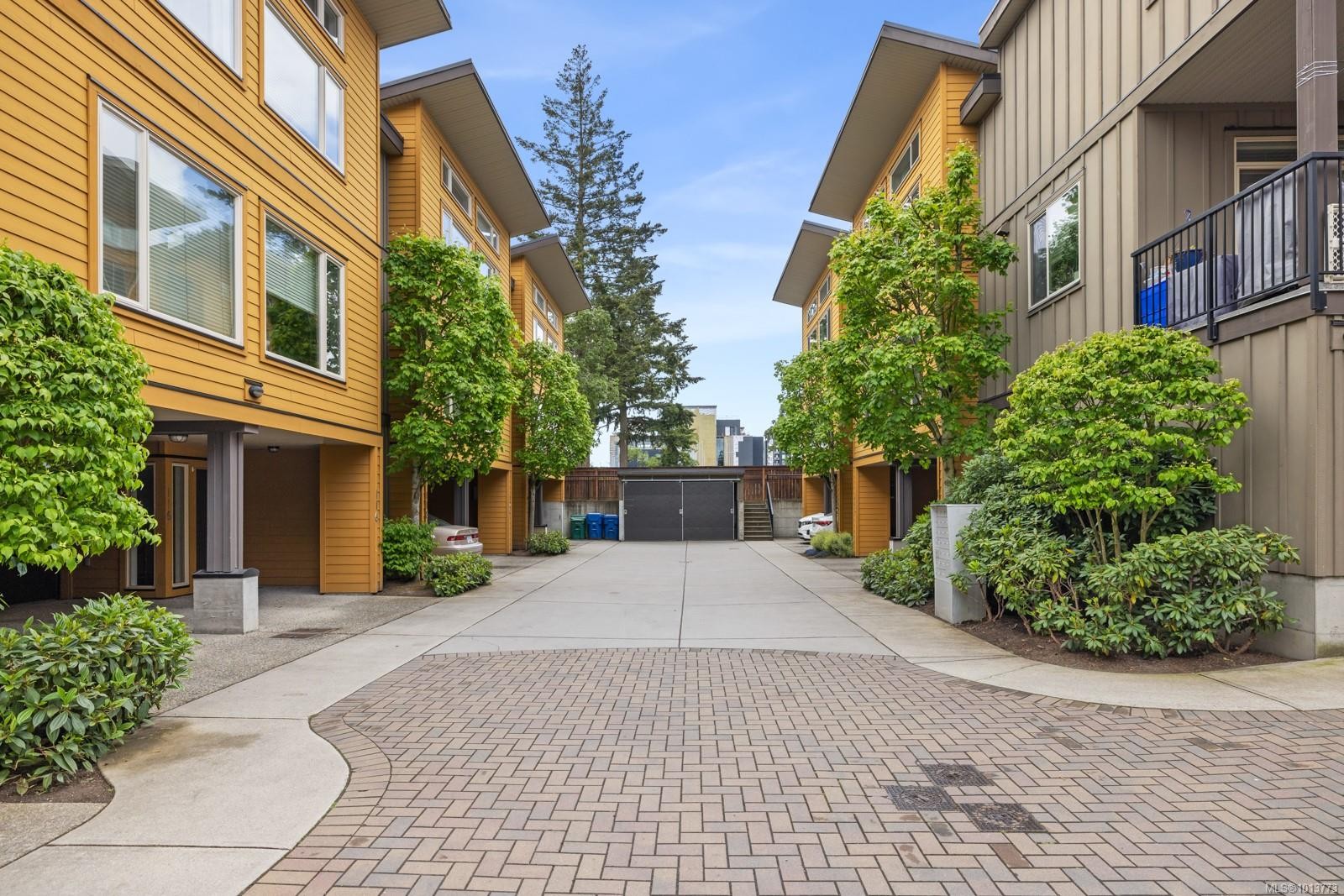 113-2733 Peatt Rd, Langford, BC